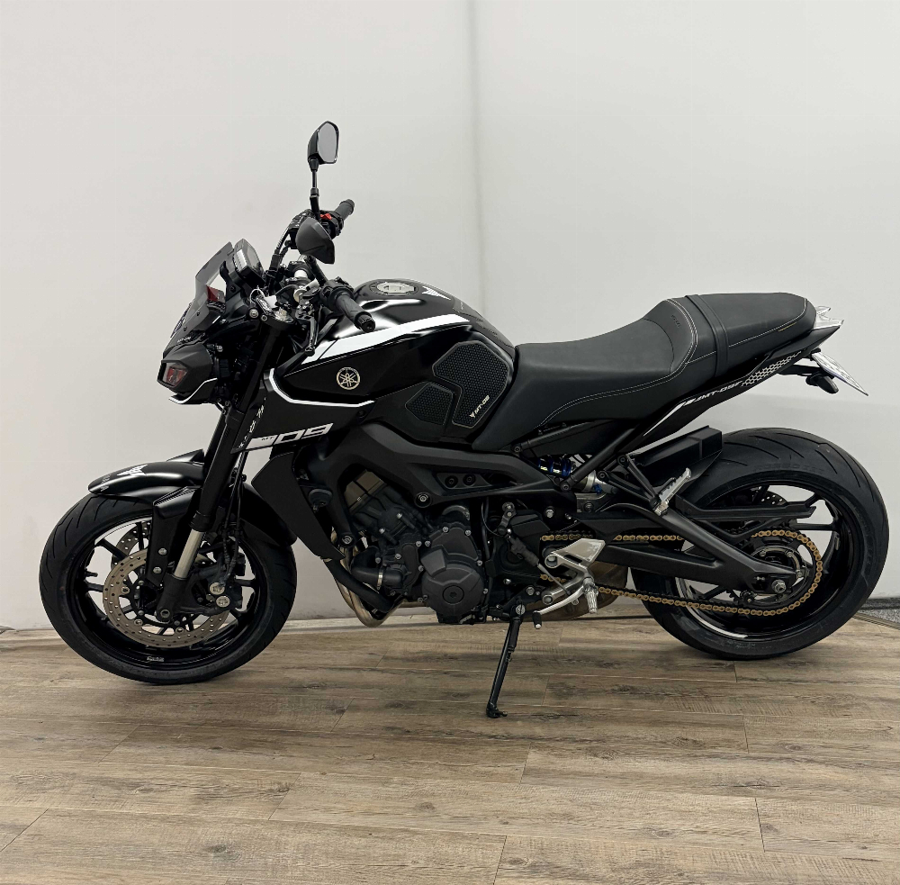 Yamaha MT-09 850 ABS 2017 vue gauche