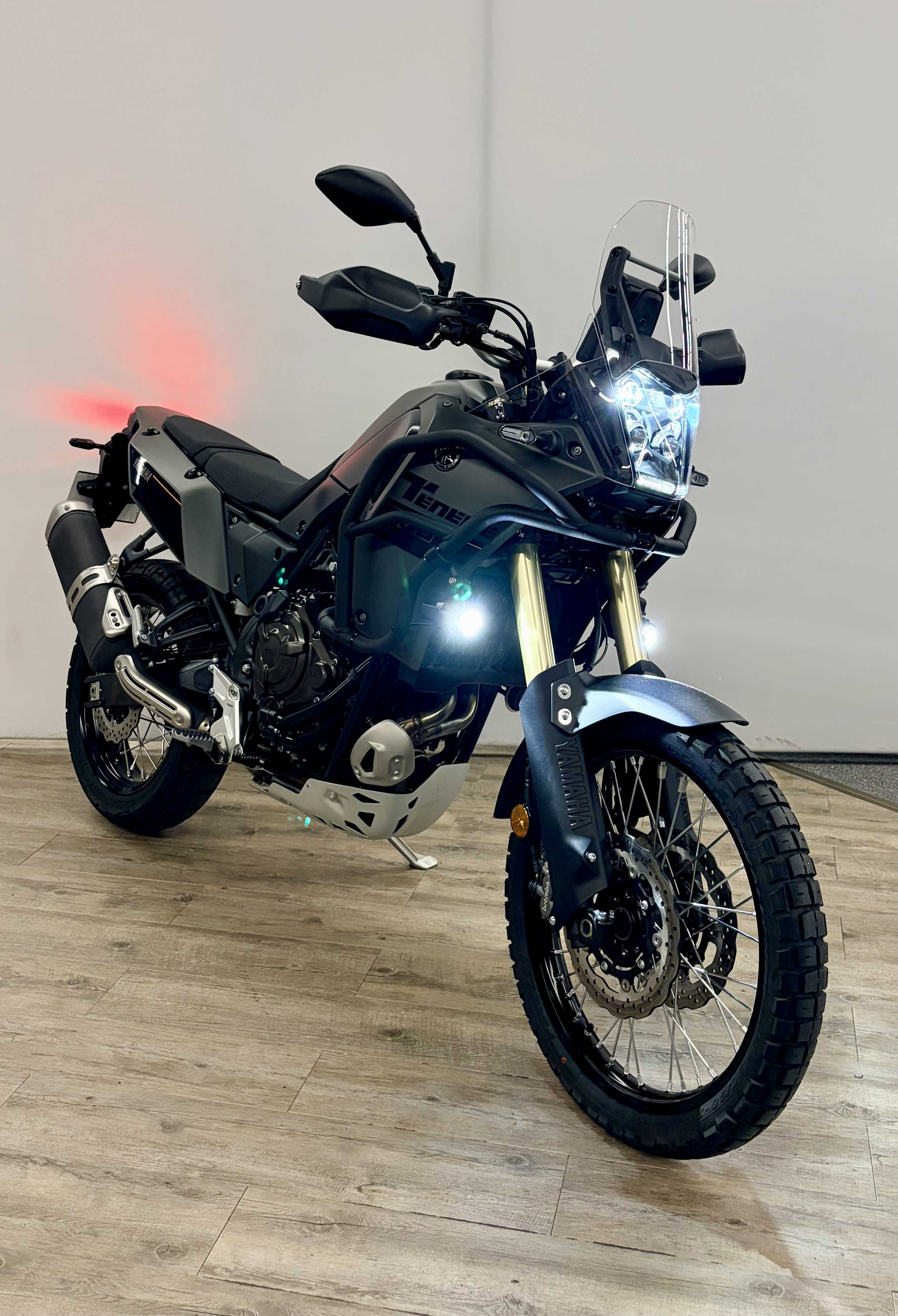 Yamaha XTZ 700 Ténéré 2023 HD vue 3/4 droite
