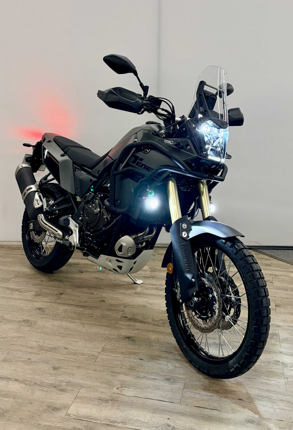 Yamaha XTZ 700 Ténéré 2023 vue 3/4 droite
