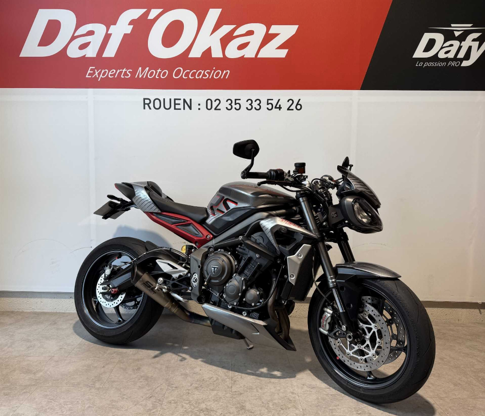Triumph STREET TRIPLE 765 RS RS 2022 vue 3/4 droite