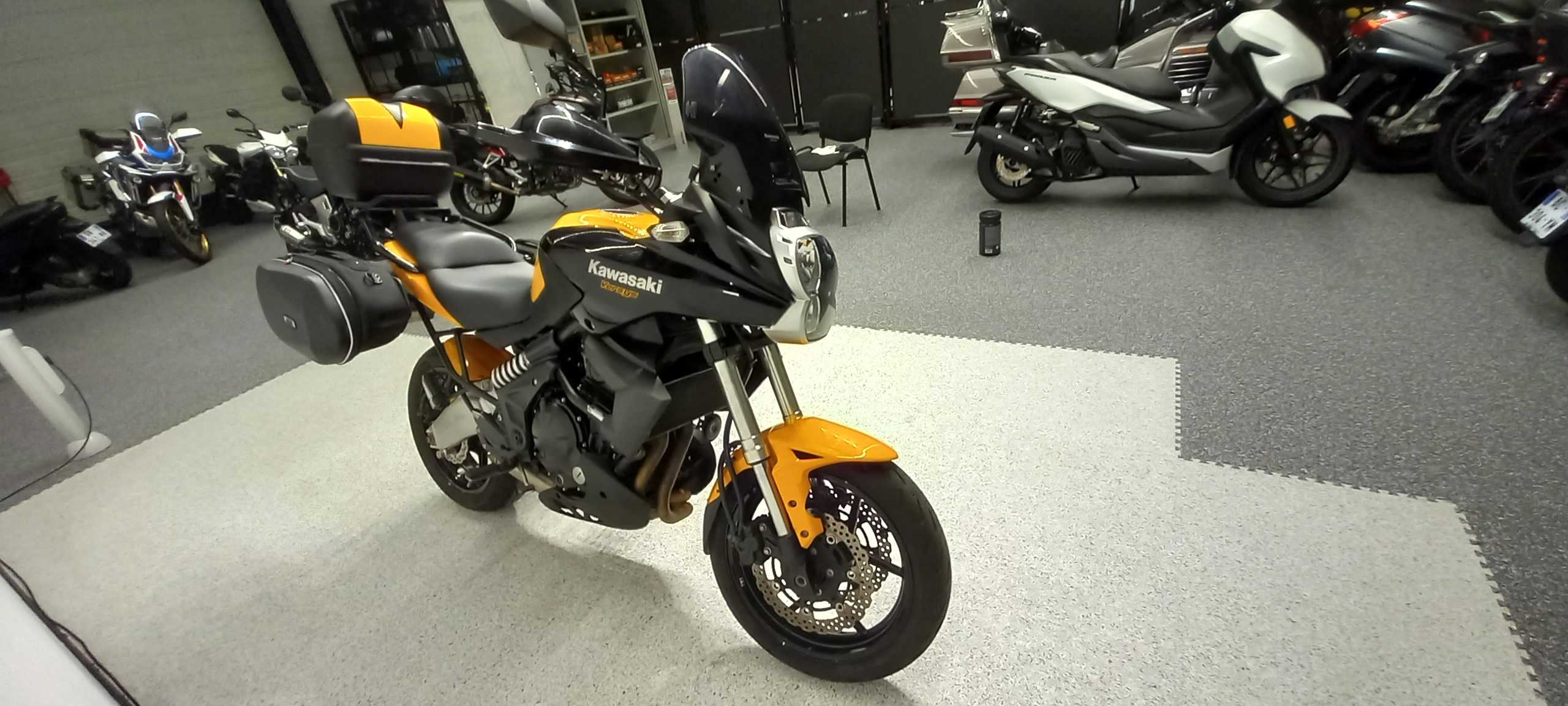 Kawasaki KLE 650 Versys ABS 2021 HD vue 3/4 droite