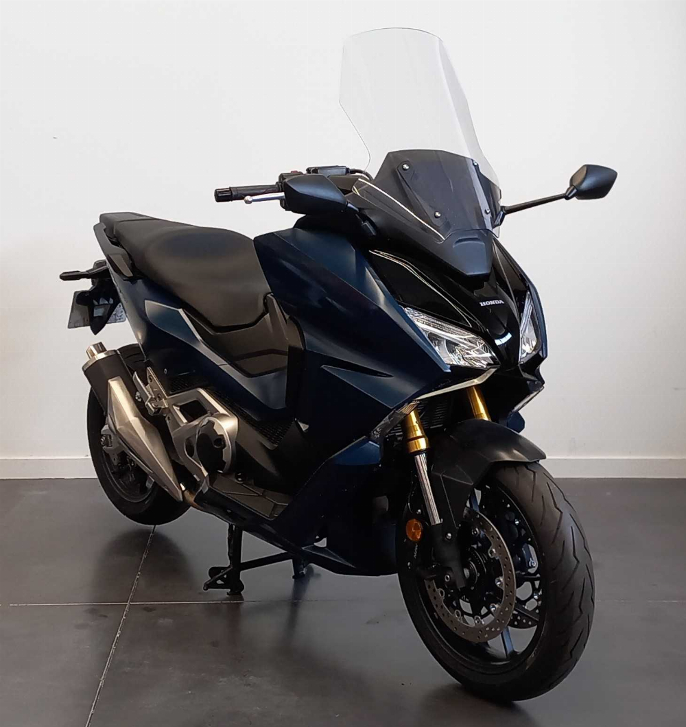 Yamaha XP 560 T-Max Tech Max 2020 vue 3/4 droite
