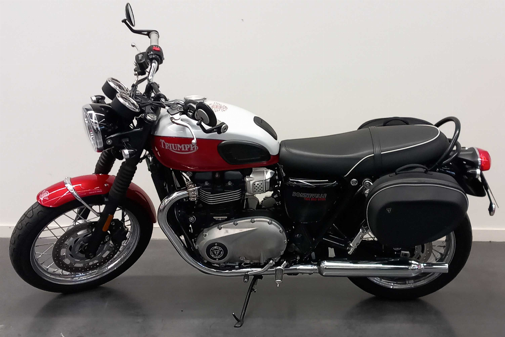 Triumph 900 Bonneville T100 2020 vue gauche