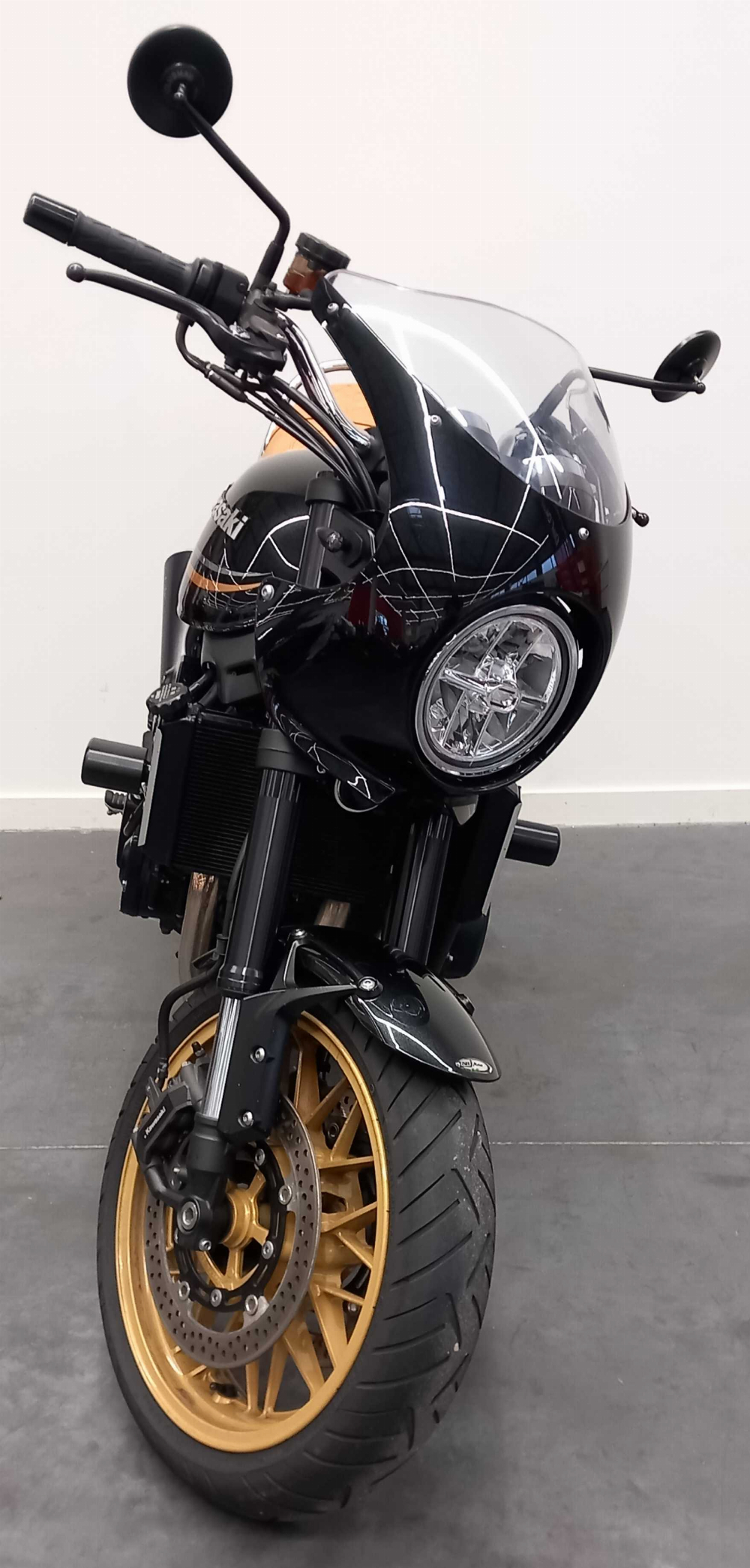 Kawasaki Z 900 RS 2018 vue avant