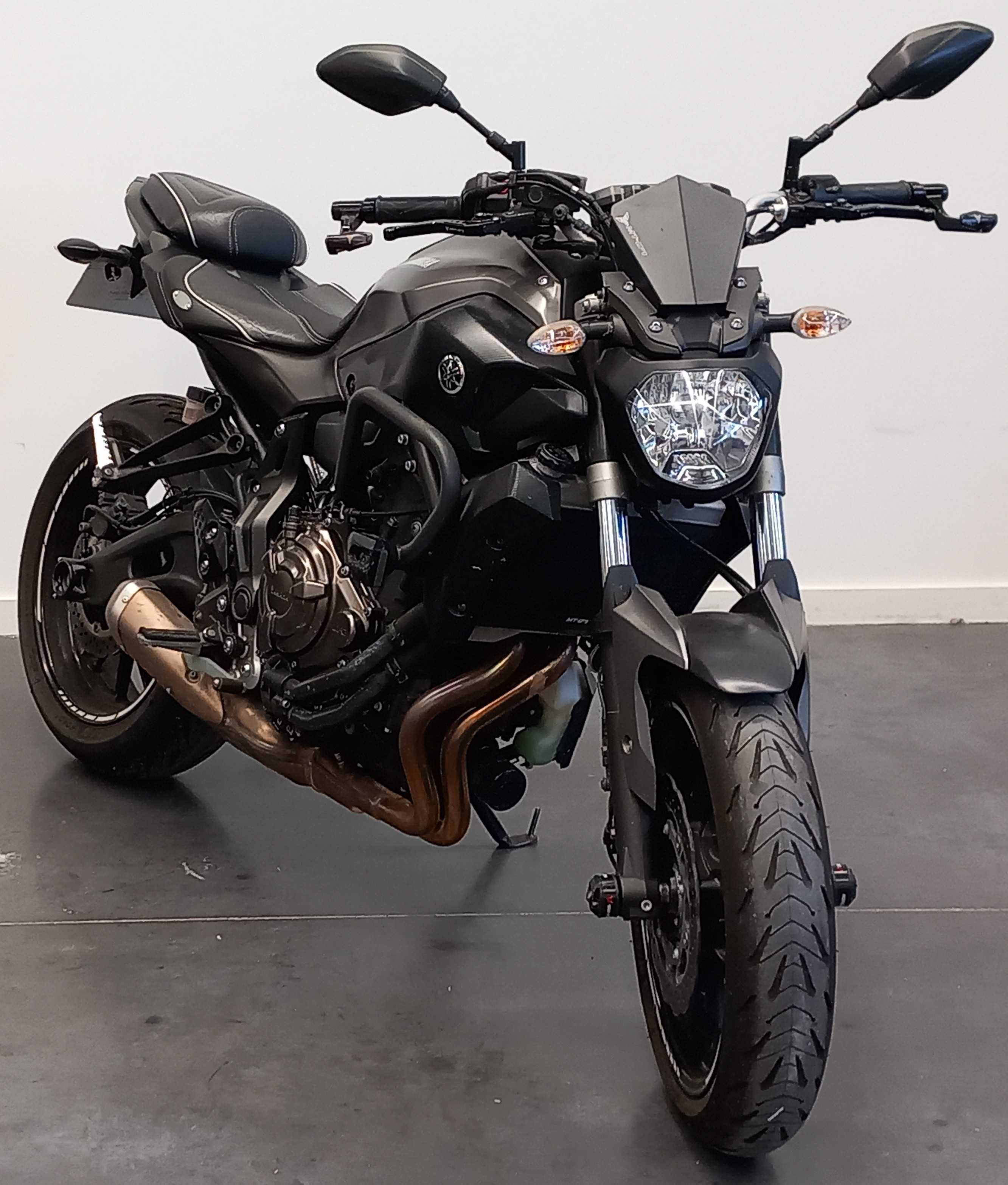 Yamaha MT-07 ABS 2015 HD vue 3/4 droite