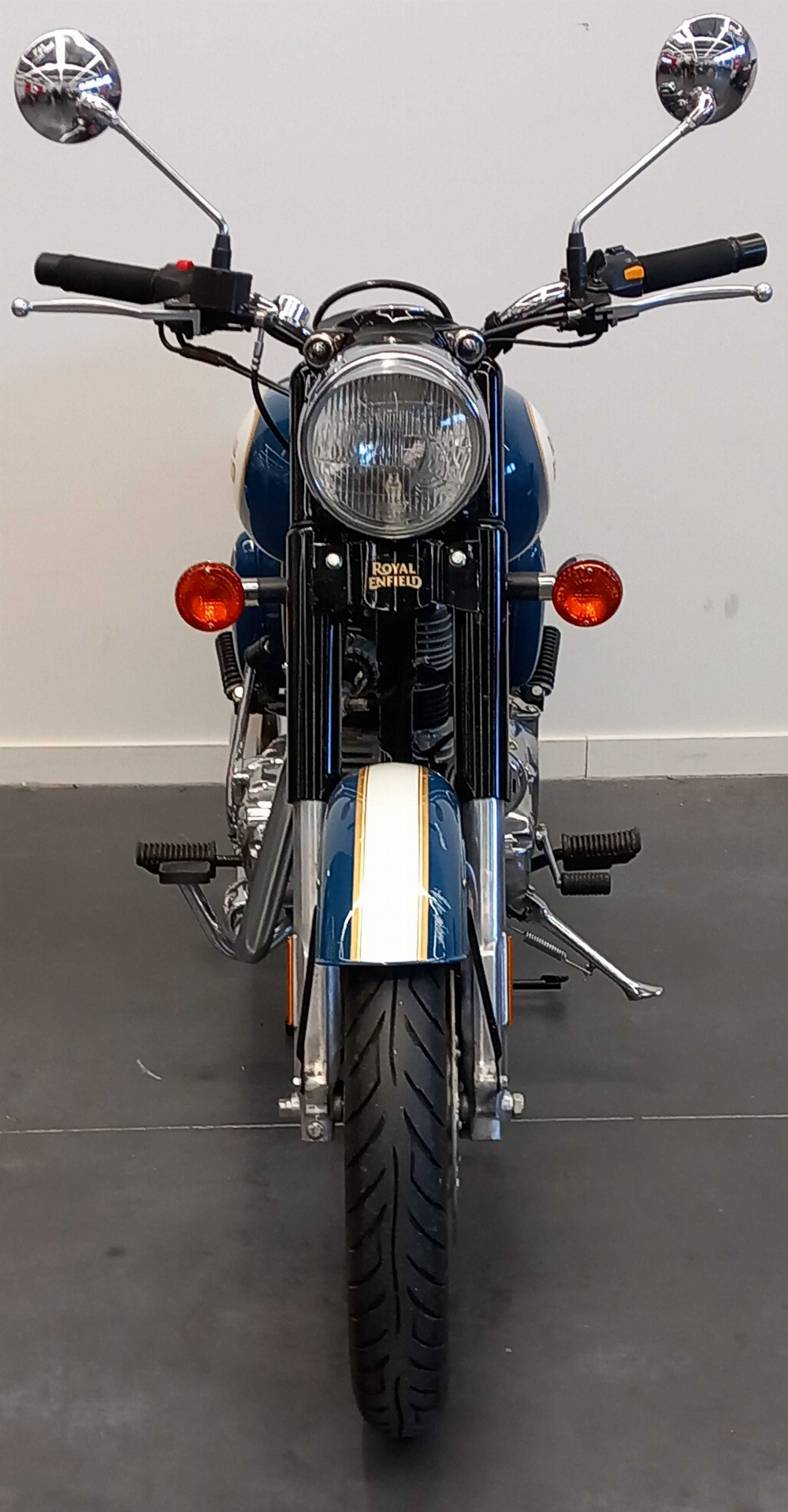 Royal Enfield BULLET CLASSIC EFI 2017 vue avant