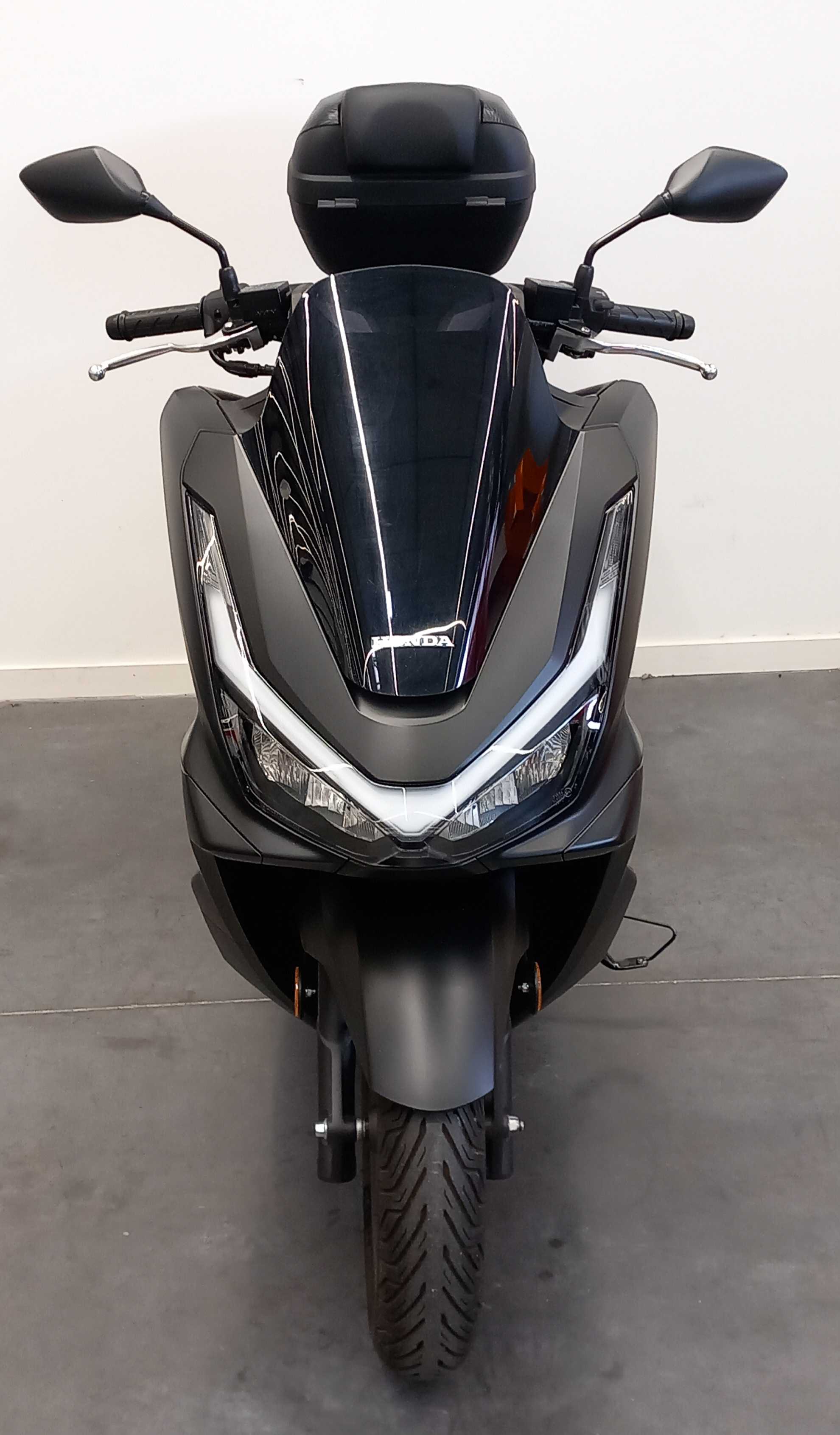 Honda PCX 125 DELUXE 2025 HD vue avant