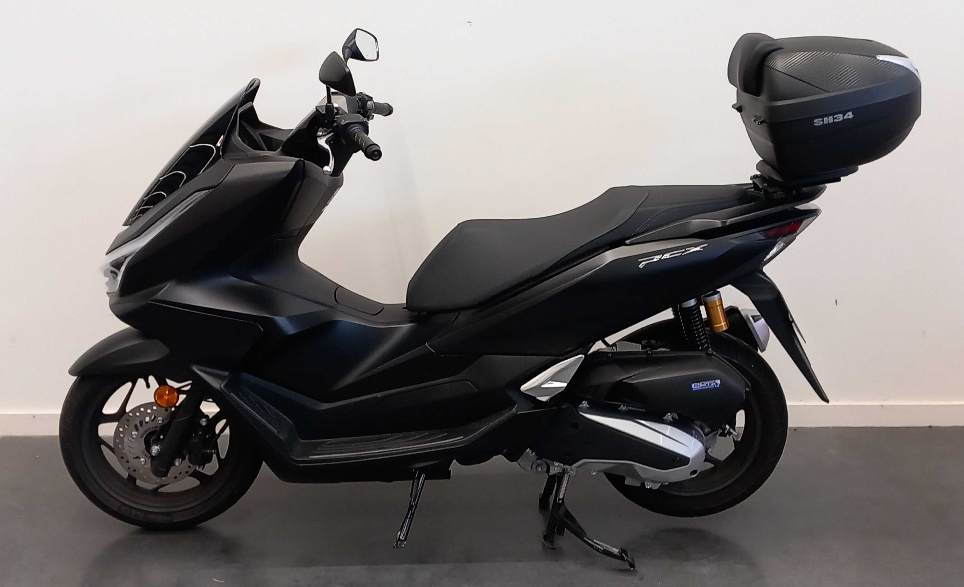 Honda PCX 125 DELUXE 2025 HD vue gauche