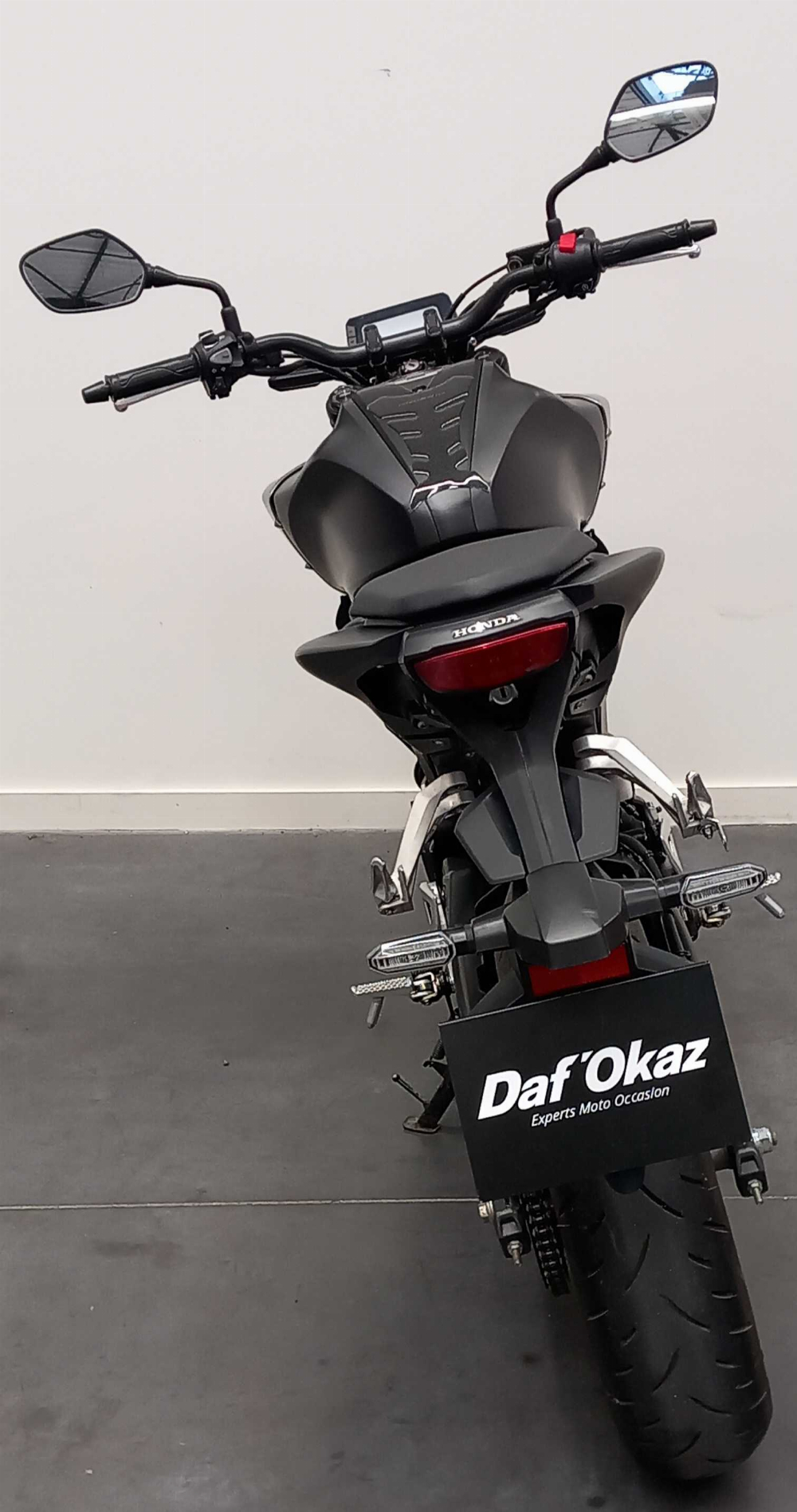 Honda CB 125 R 2019 vue arrière