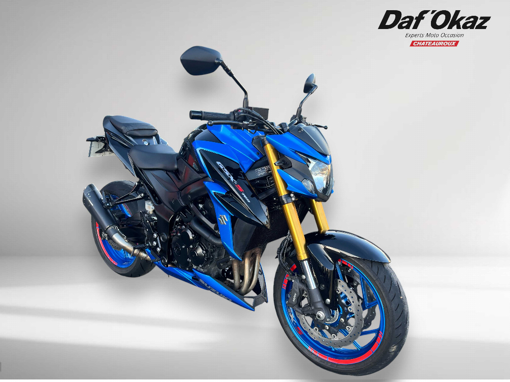 Suzuki GSX-S 750 2017 vue 3/4 droite