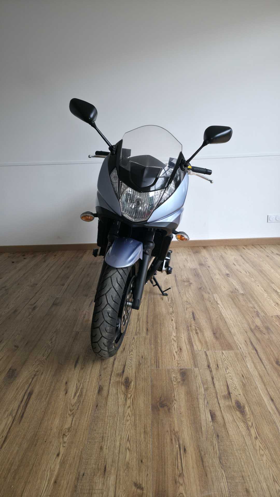 Suzuki GSF 650 S Bandit 2010 HD vue avant
