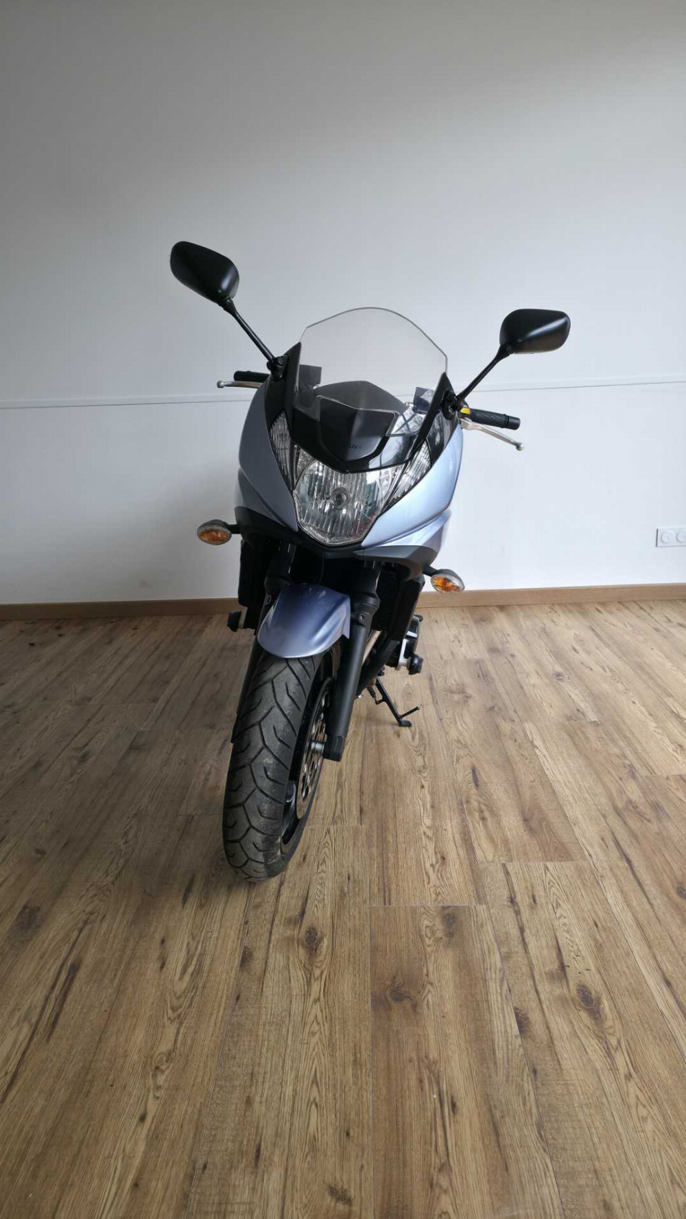 Suzuki GSF 650 S Bandit 2010 vue avant