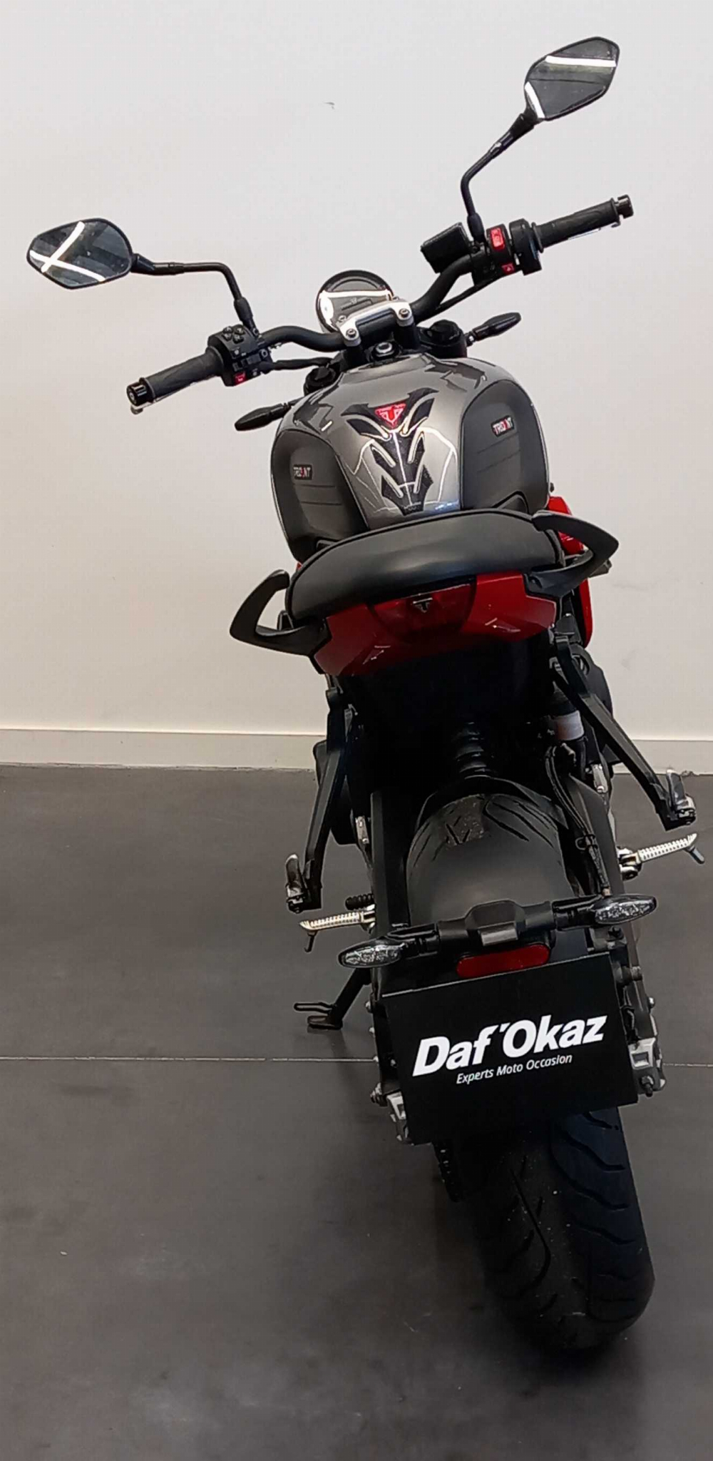 Triumph 660 Trident 2023 vue arrière