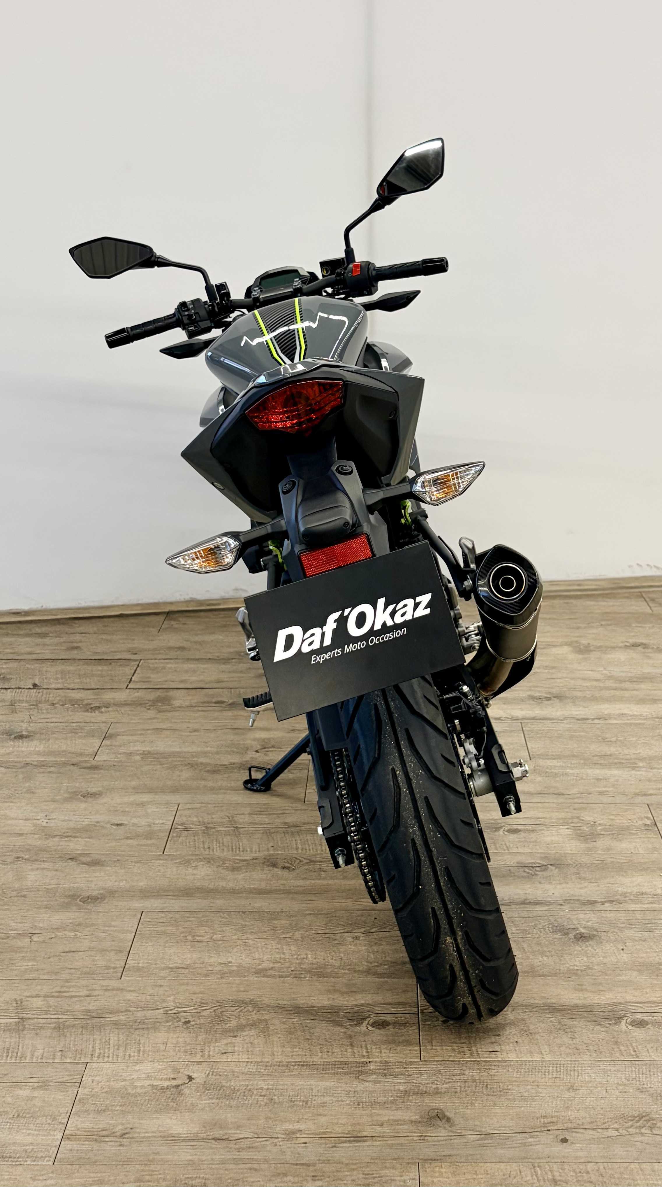 Kawasaki Z 125 2022 HD vue arrière