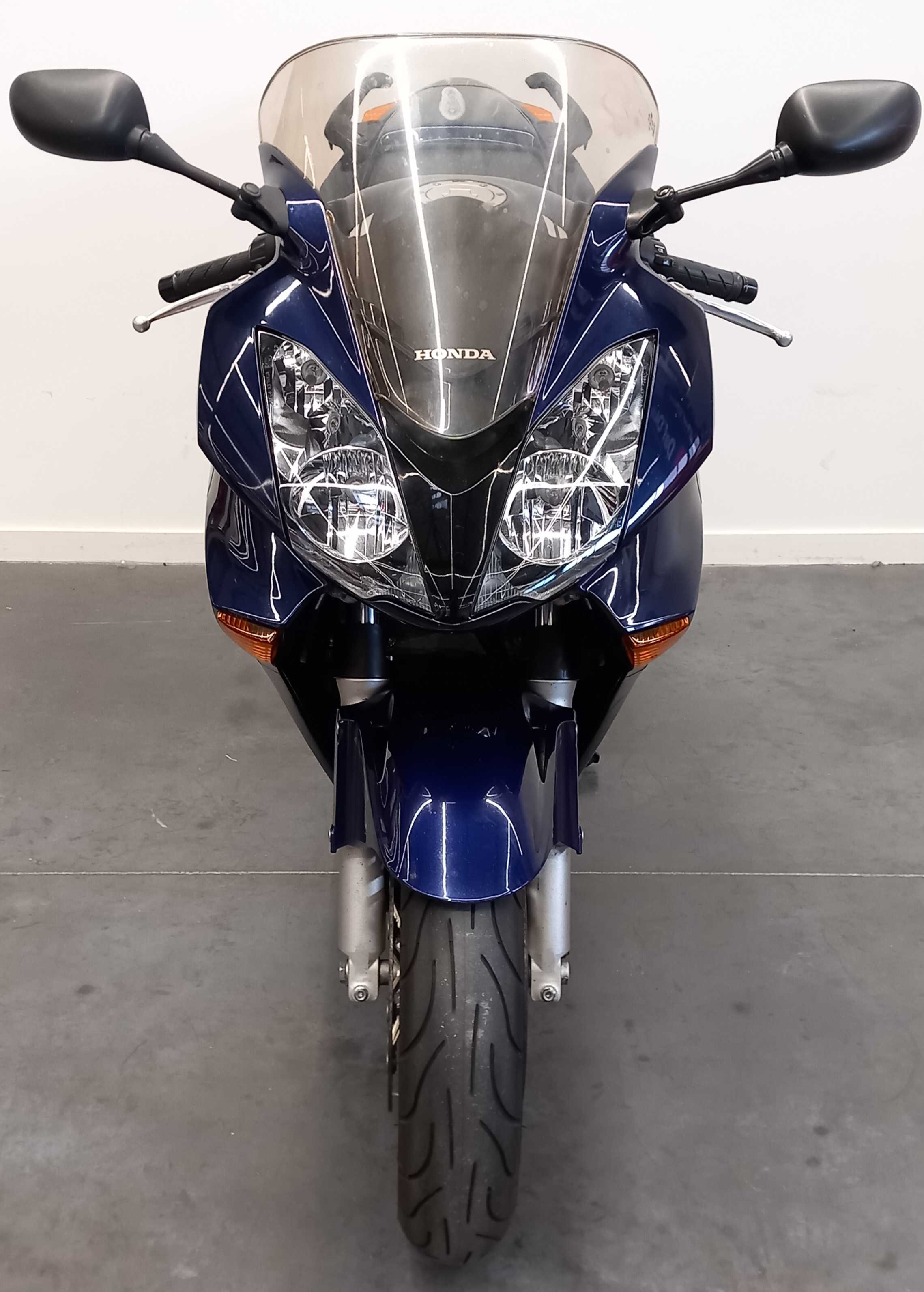 Honda VFR 800 F V-TEC RC46 2003 HD vue avant