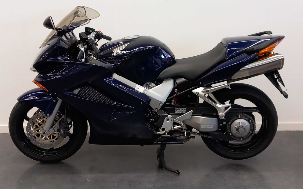 Honda VFR 800 F V-TEC RC46 2003 vue gauche