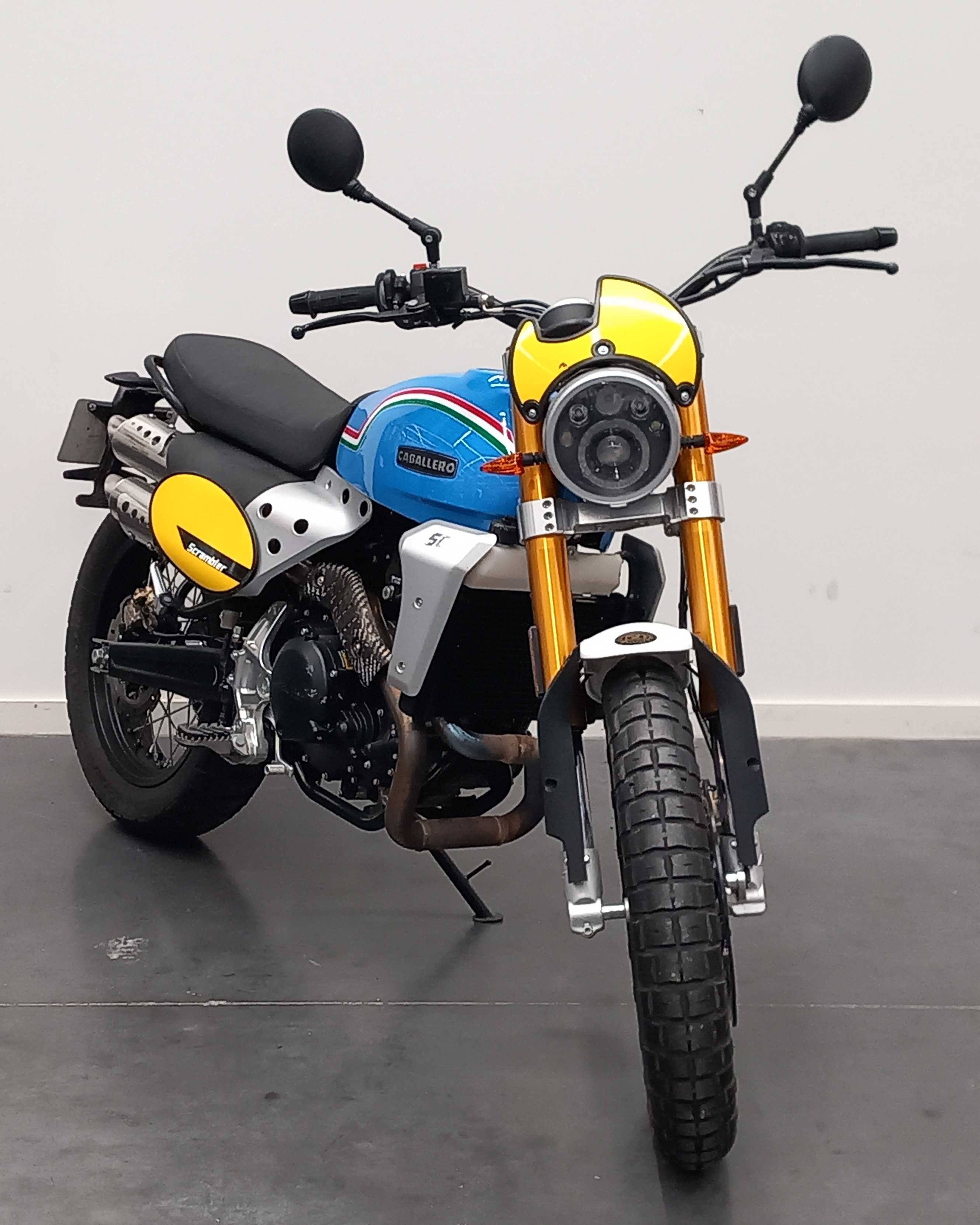 Fantic Motor CABALLERO 500 2022 HD vue 3/4 droite