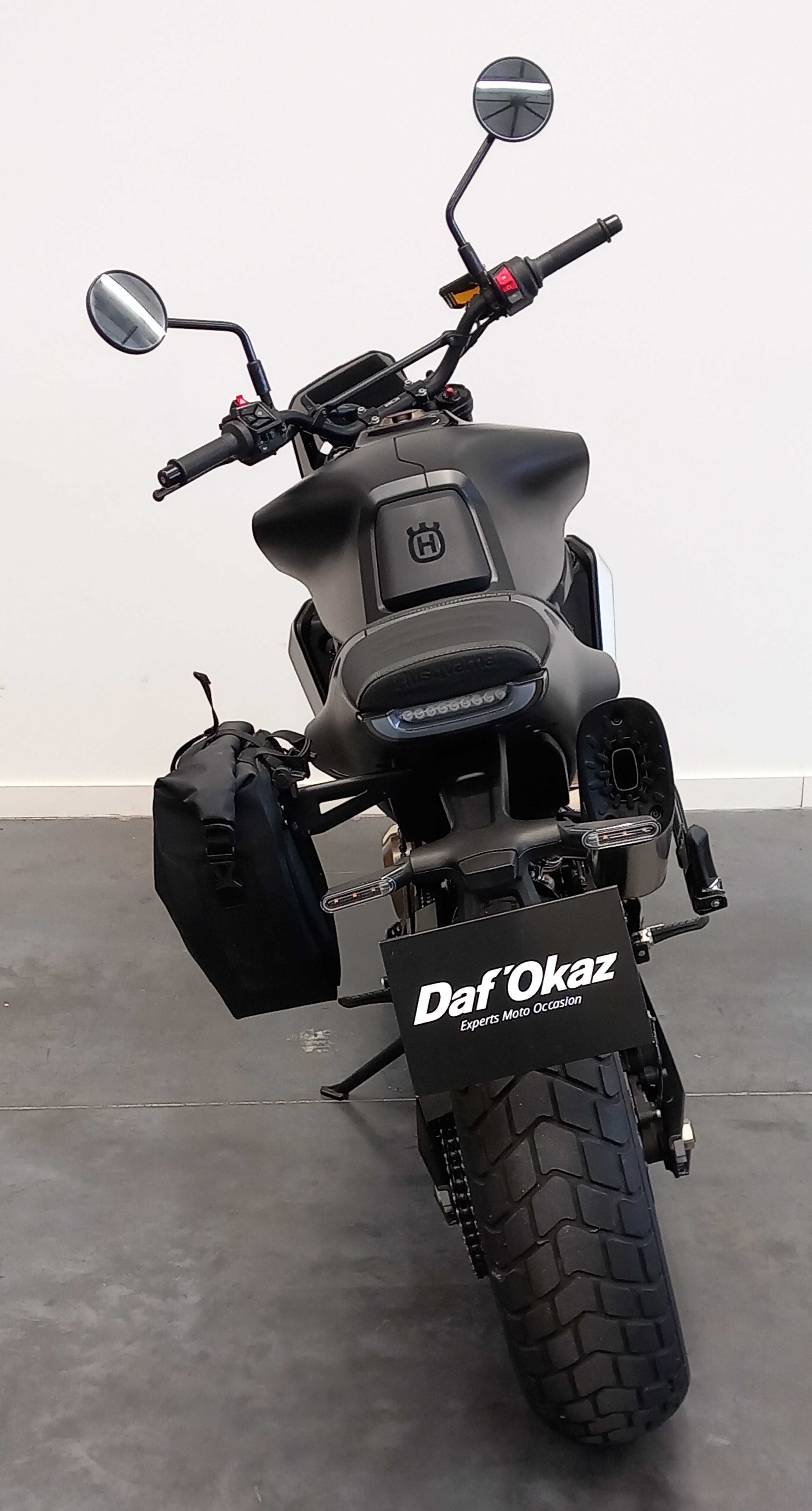 Husqvarna Svartpilen 801 2024 HD vue arrière