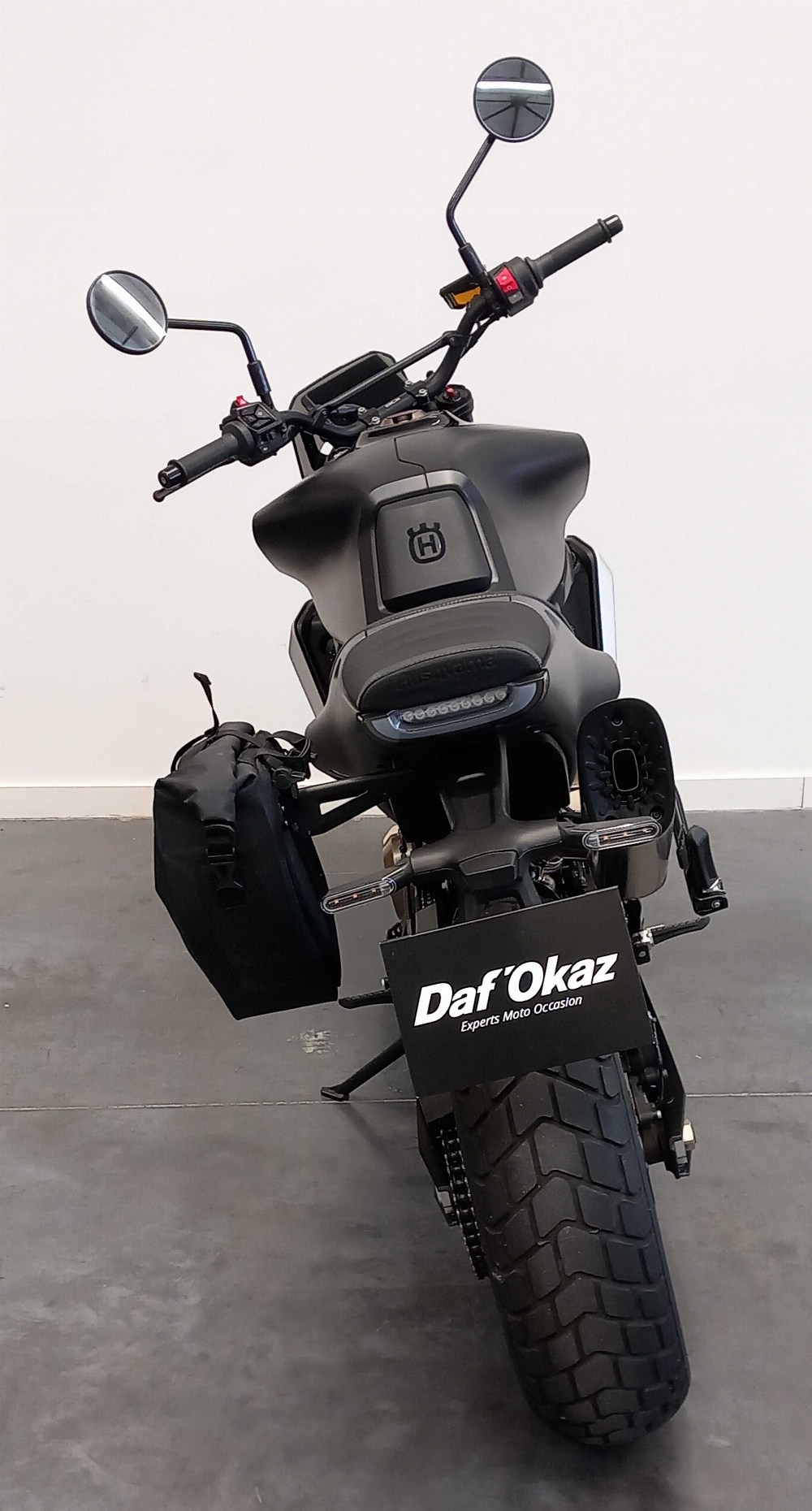 Husqvarna Svartpilen 801 2024 vue arrière
