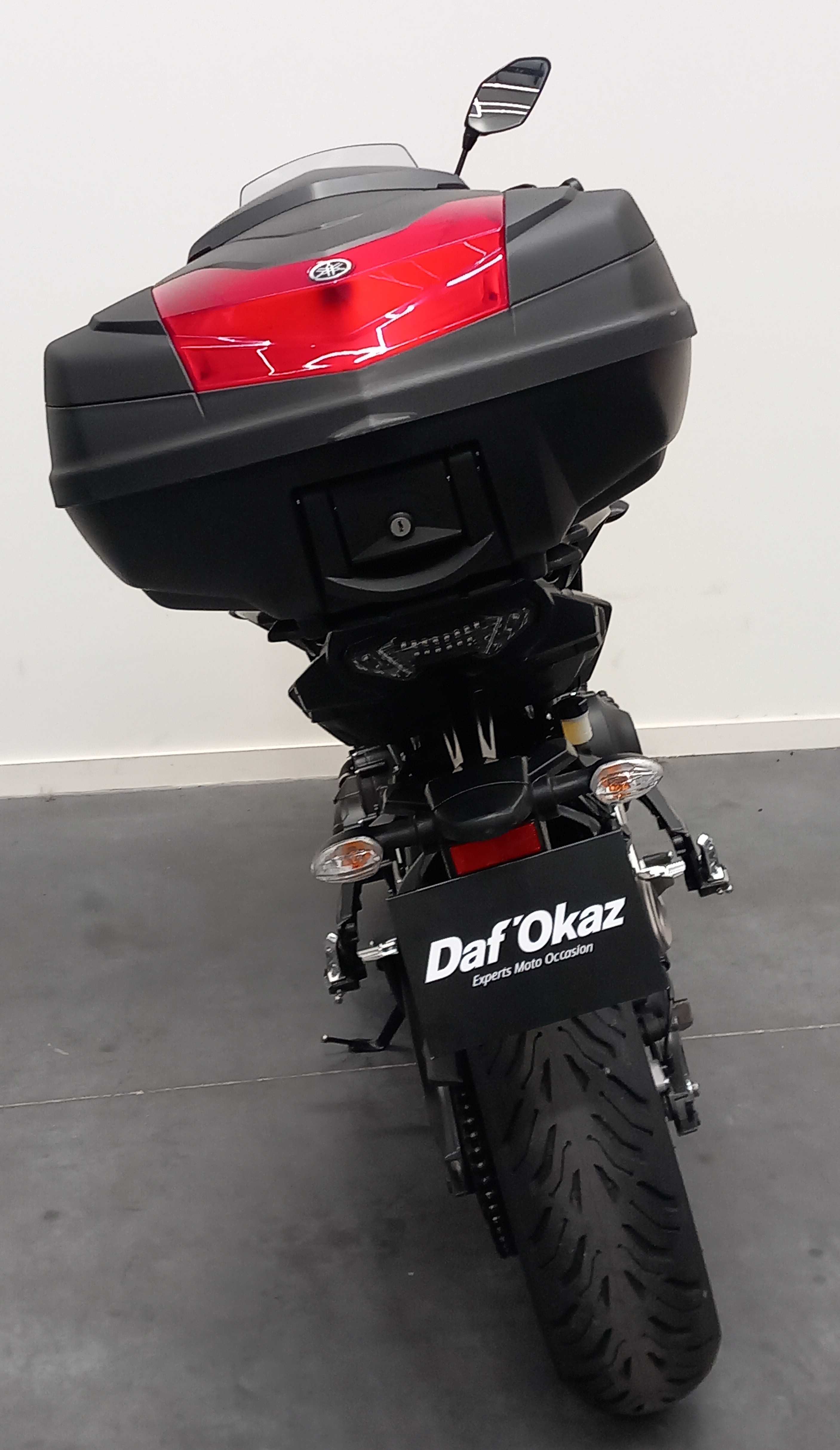 Yamaha Tracer 900 (MTT850) 2018 HD vue arrière