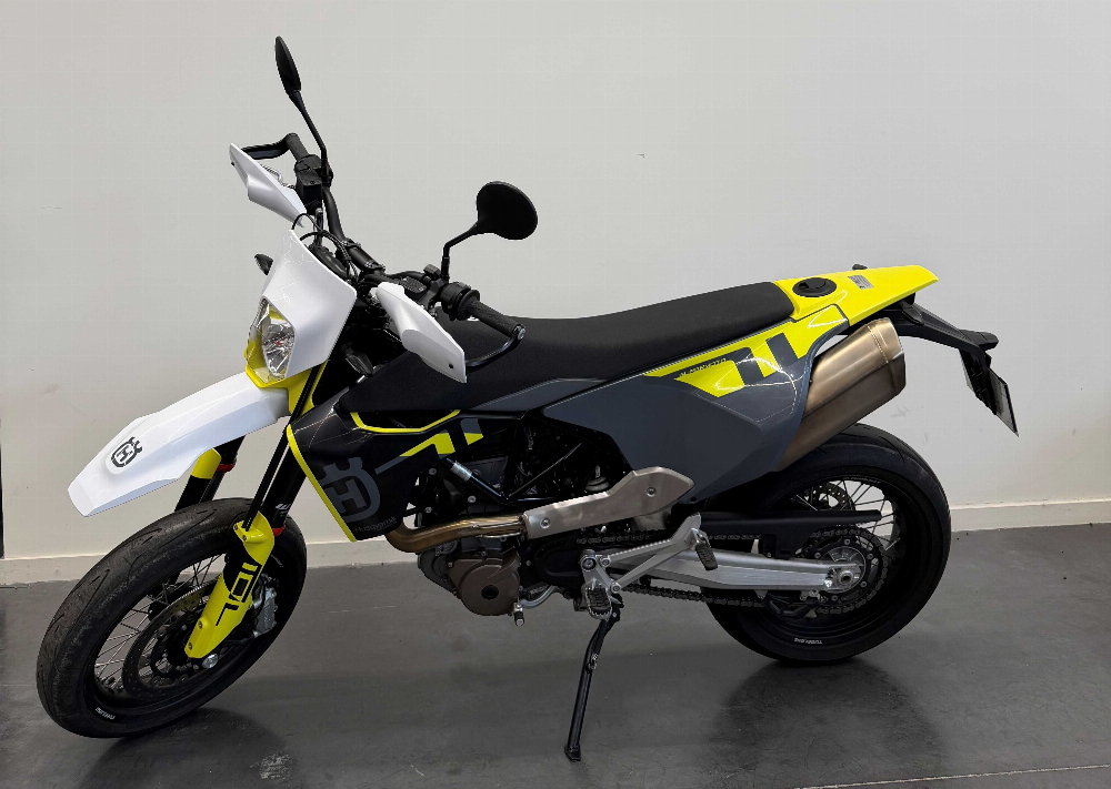 Husqvarna 701 Supermoto 2024 vue gauche