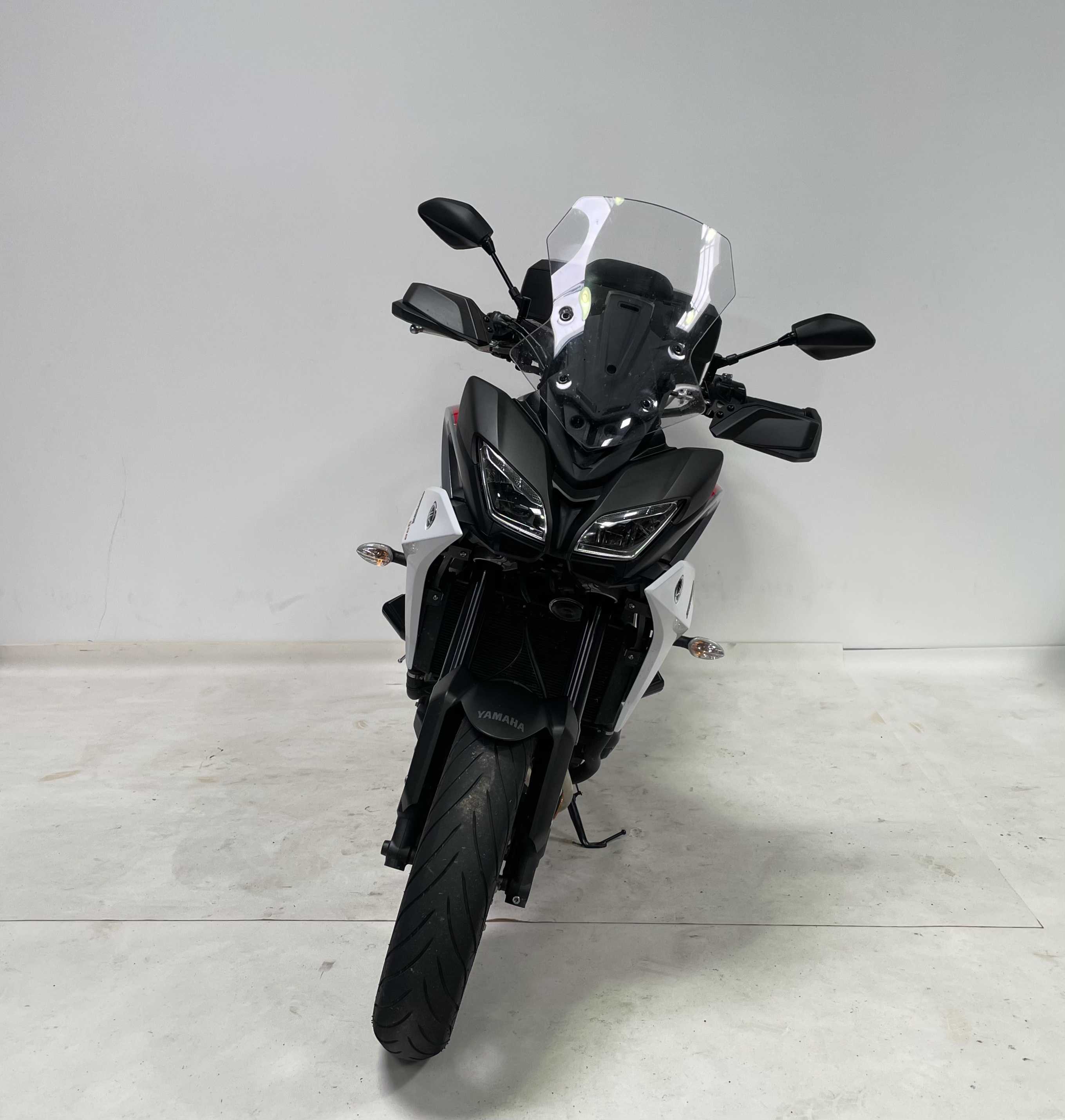 Yamaha Tracer 900 (MTT850) 2018 HD vue avant