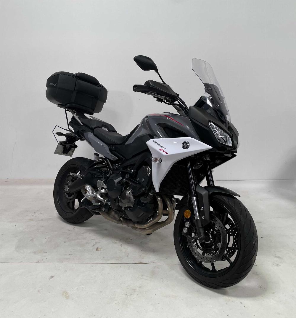 Yamaha Tracer 900 (MTT850) 2018 vue 3/4 droite