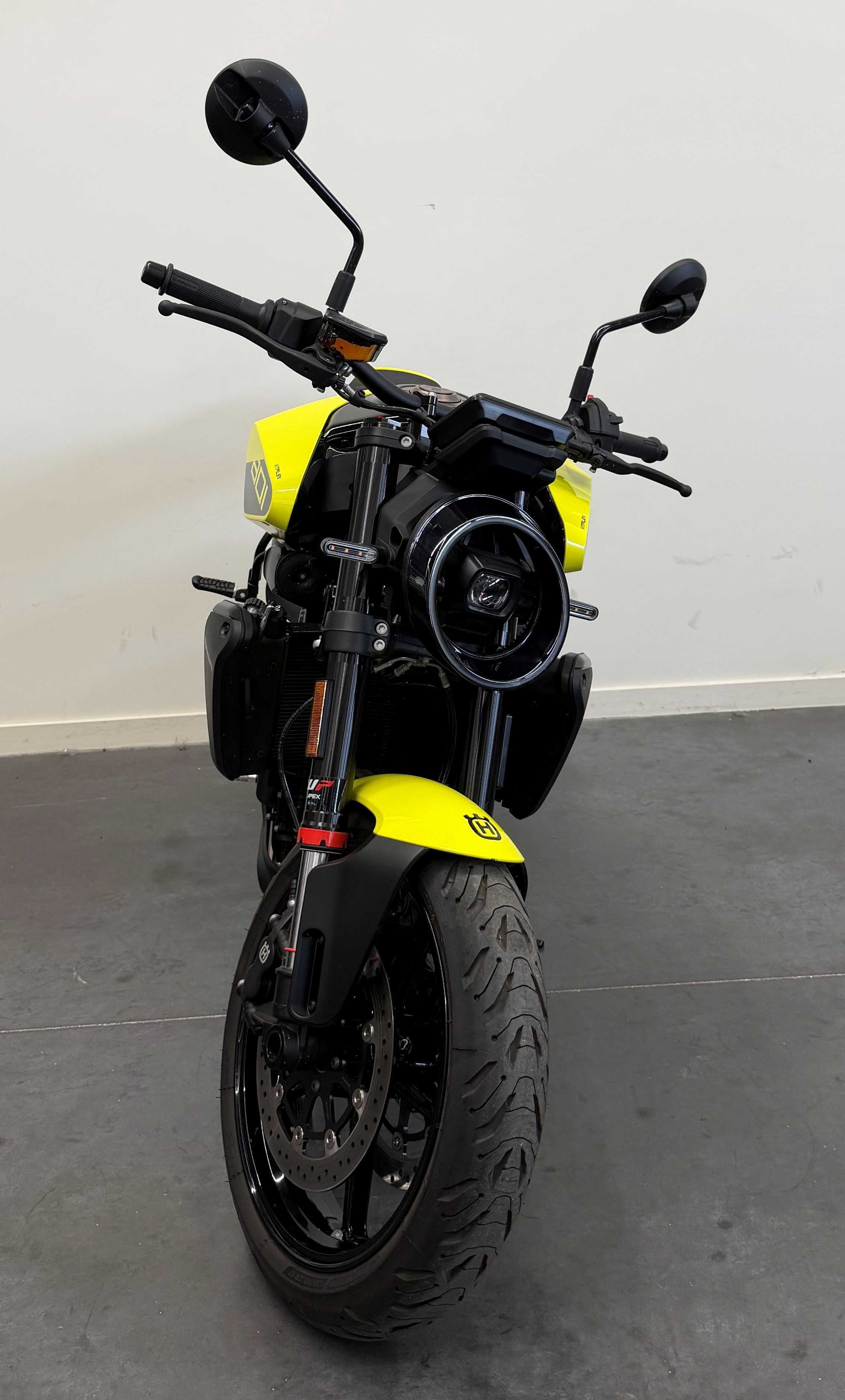 Husqvarna 801 VITPILEN 2025 HD vue avant