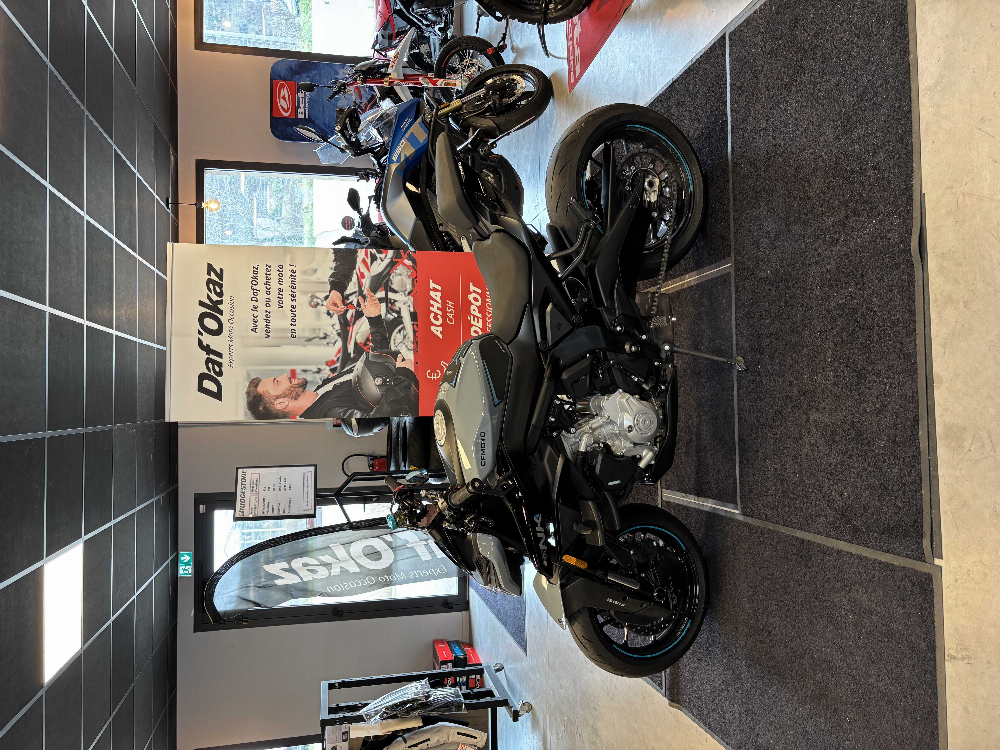 CFMOTO 675 NK 2025 vue gauche