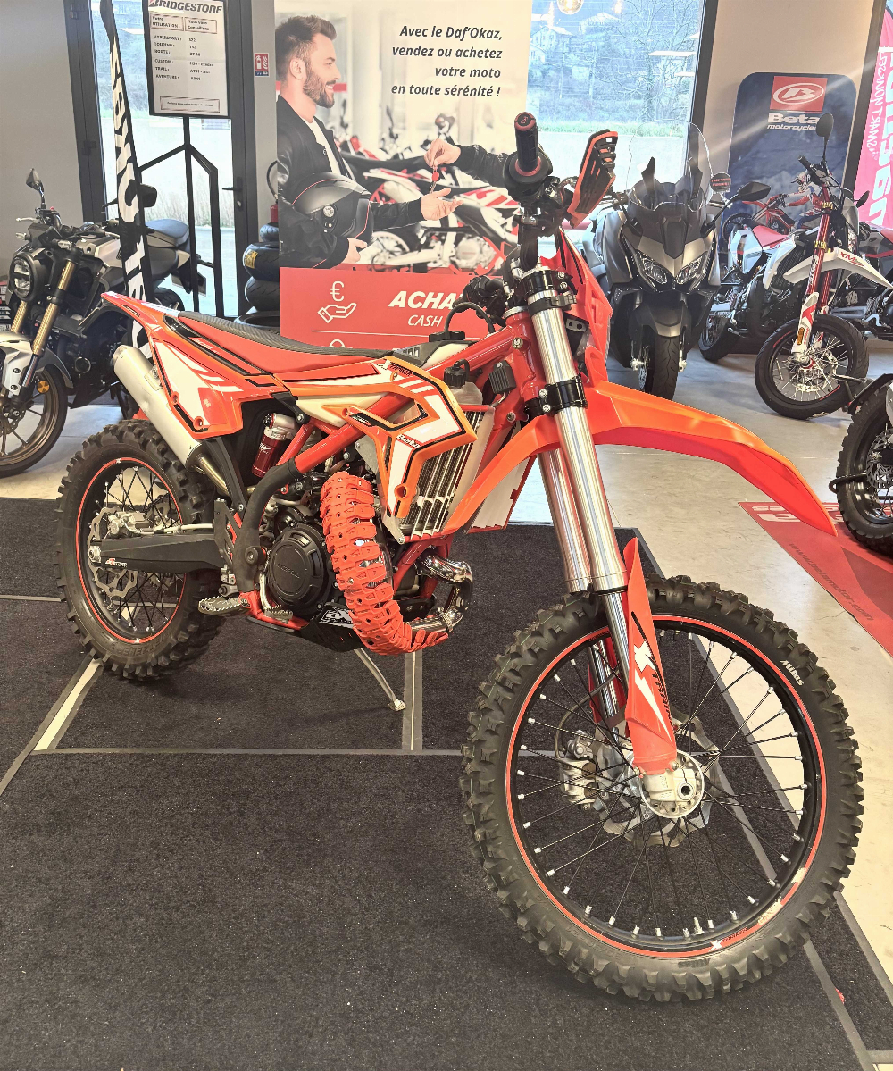 BETA X-TRAINER 300 300 2024 vue 3/4 droite