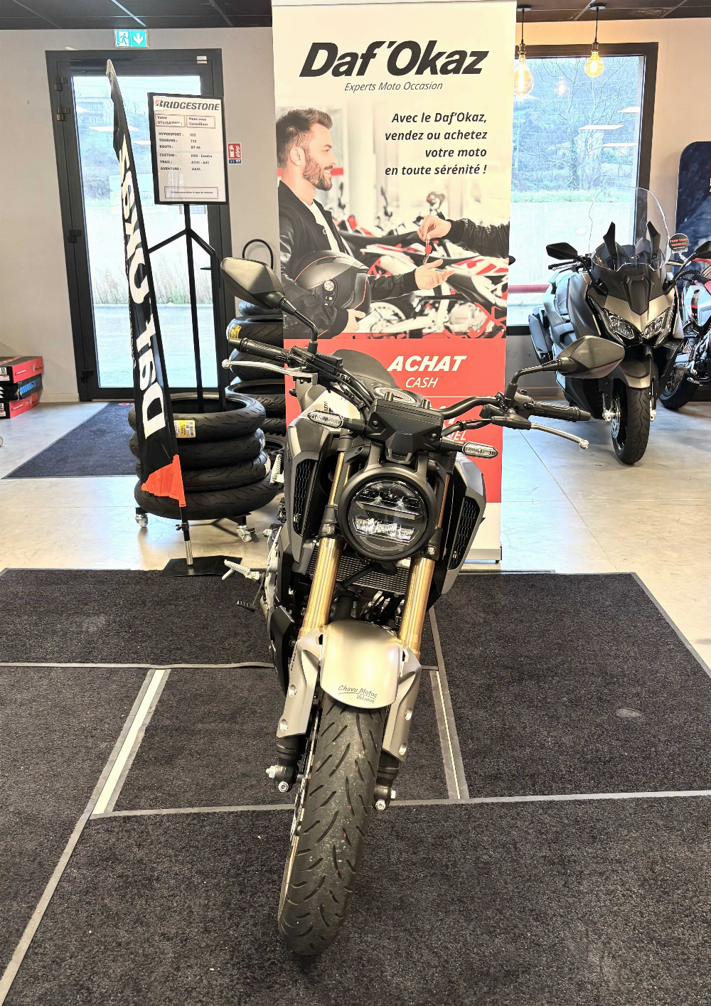 Honda CB 125 R 2024 vue avant