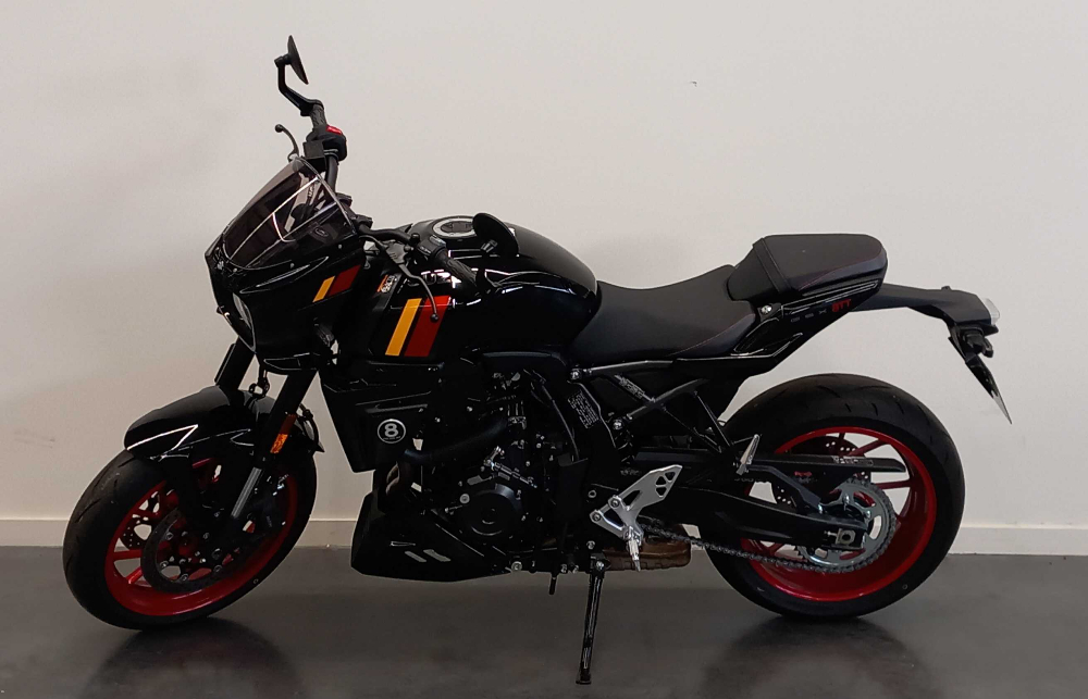 Suzuki GSX-8 TT TT 2025 vue gauche