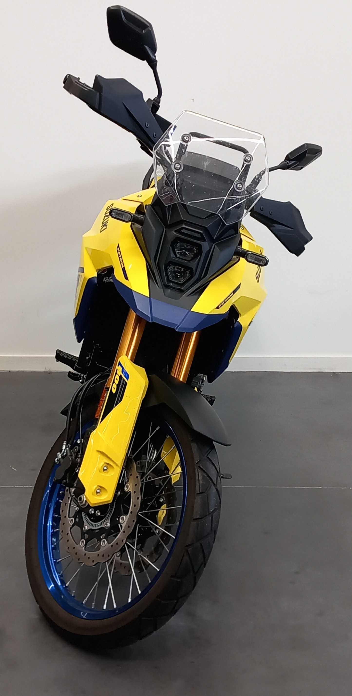 Suzuki DL 800 V-STROM DE 2025 HD vue avant