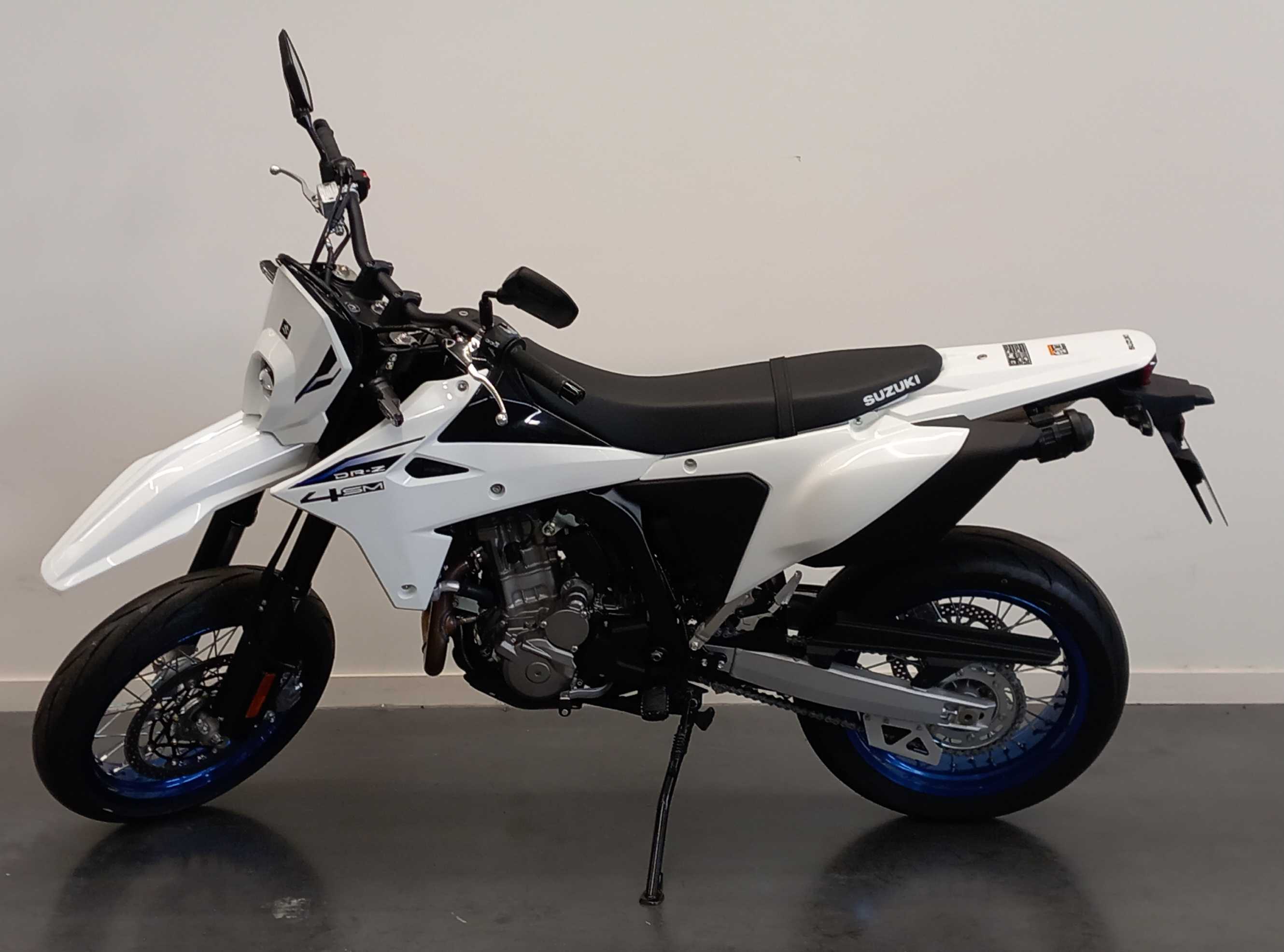 Suzuki DR-Z 400 2025 HD vue gauche