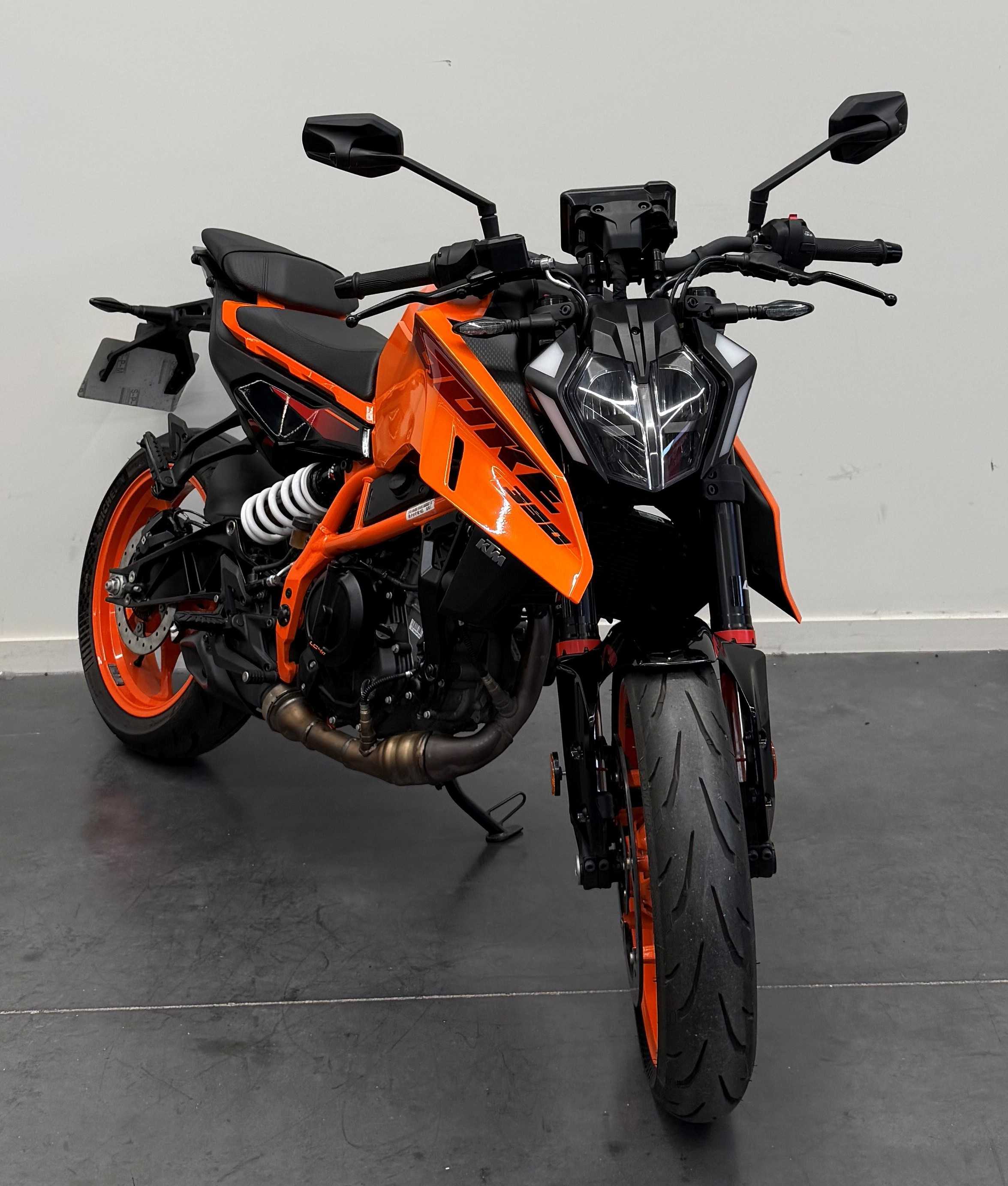 KTM 390 DUKE 2025 HD vue 3/4 droite