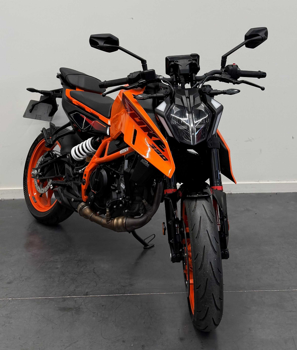 KTM 390 DUKE 2025 vue 3/4 droite