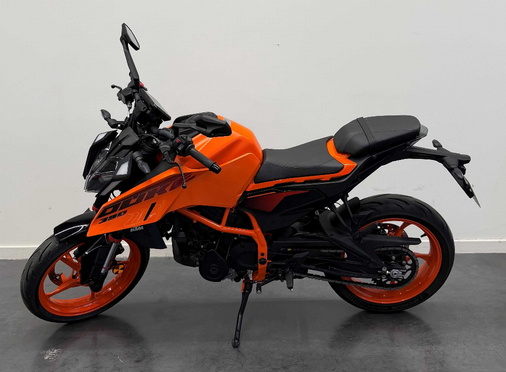 KTM 390 DUKE 2025 vue gauche