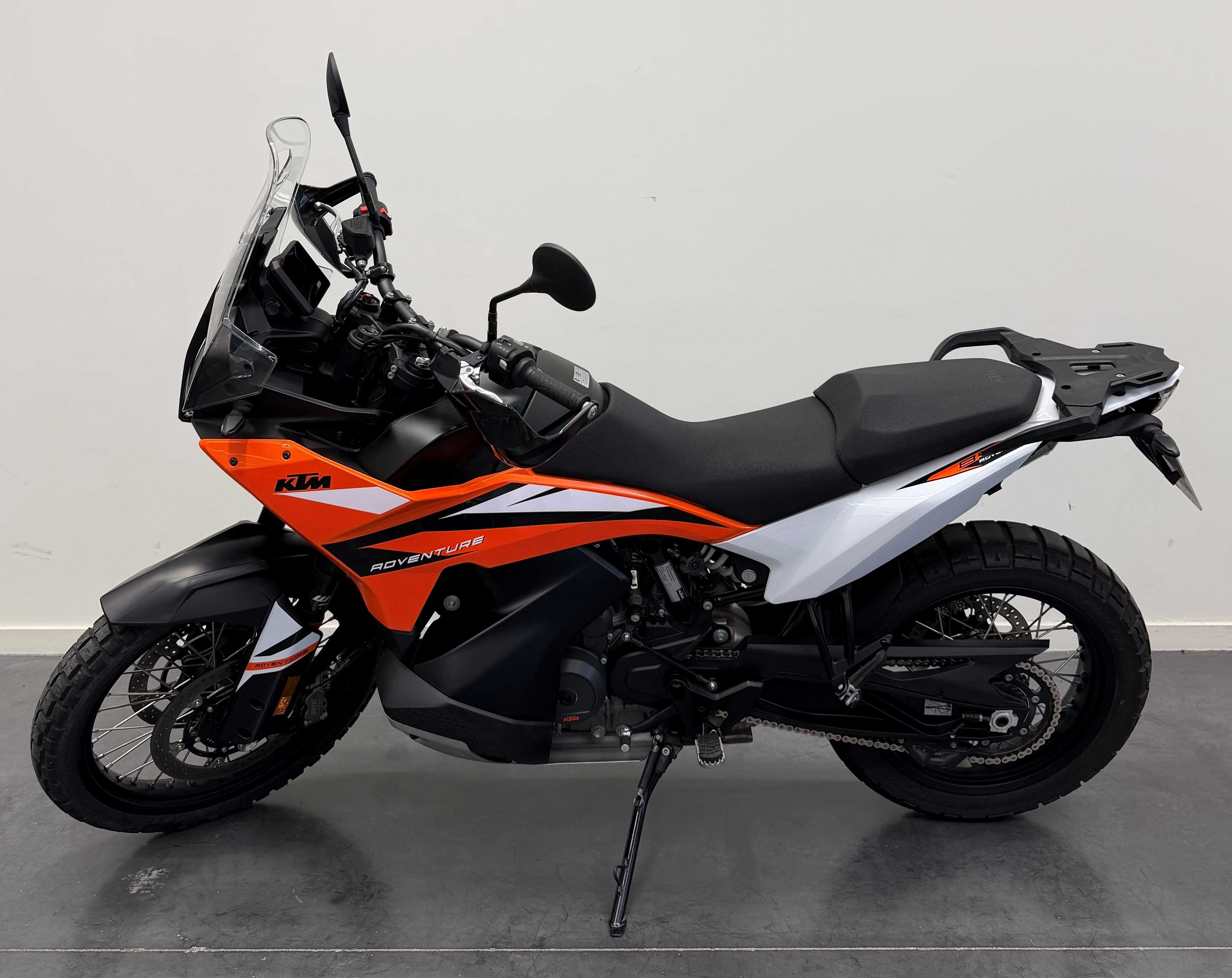 KTM 890 Adventure 2024 HD vue gauche