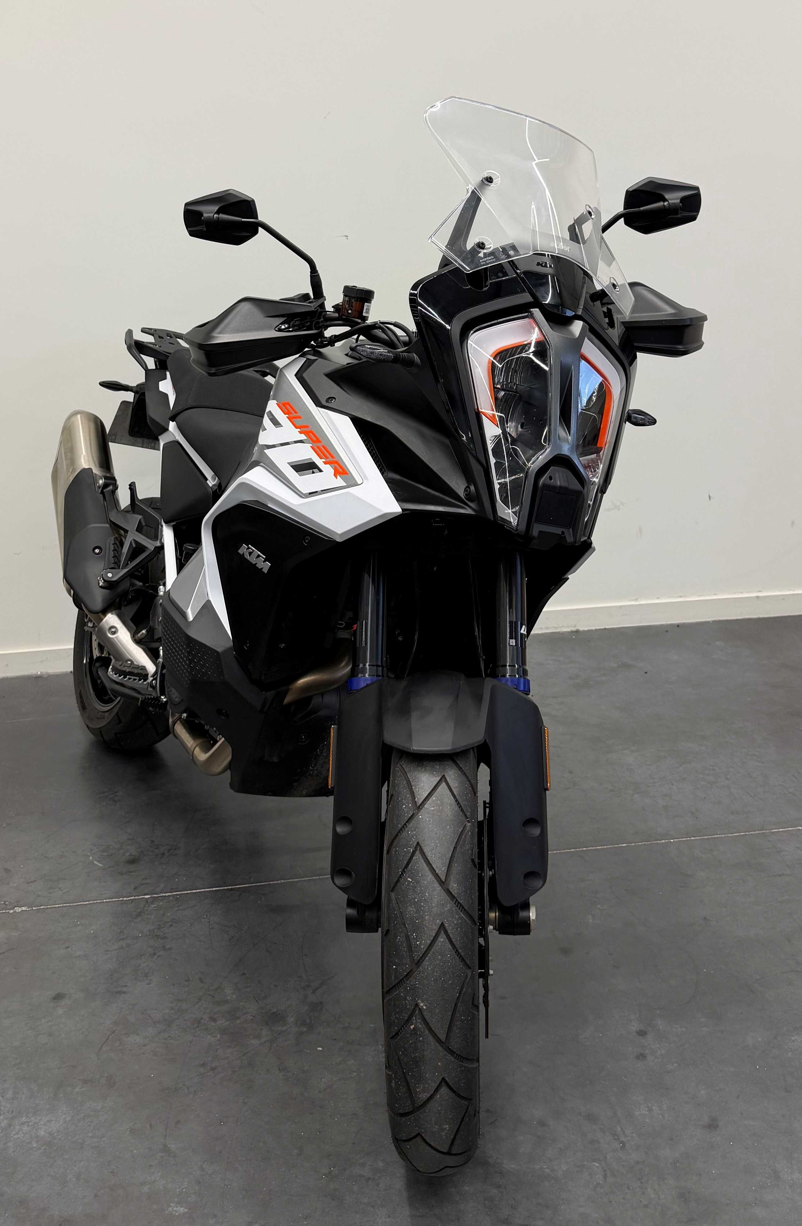 KTM 1290 SUPER ADVENTURE S 2025 HD vue 3/4 droite