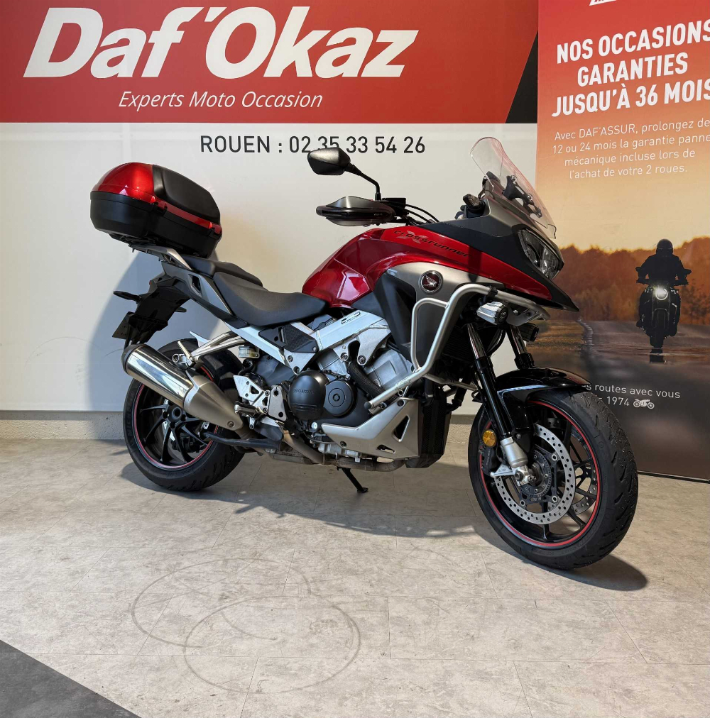 Honda VFR 800 X Crossrunner RC80 2016 vue 3/4 droite