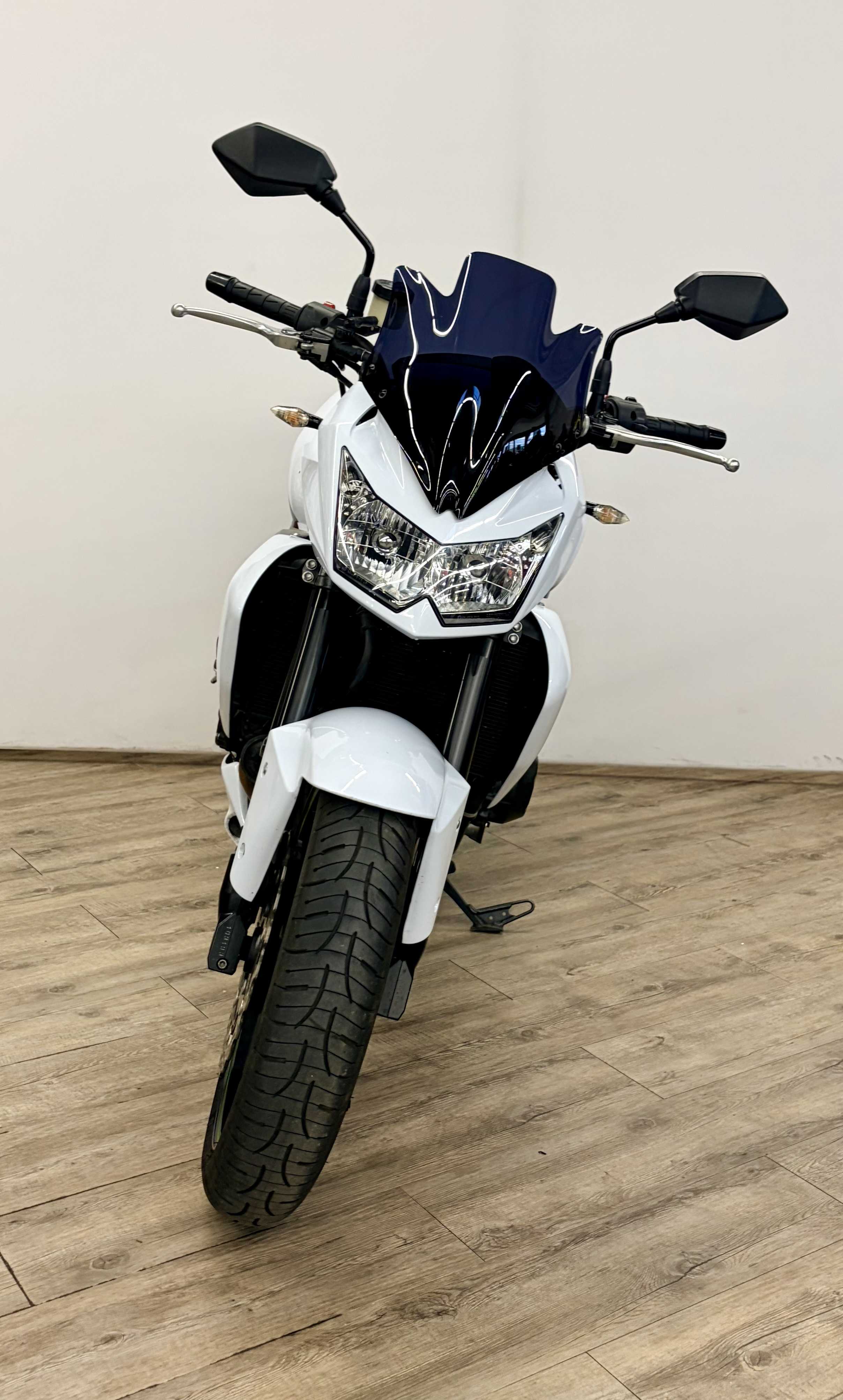 Kawasaki Z 750 (ZR750) 2010 HD vue avant