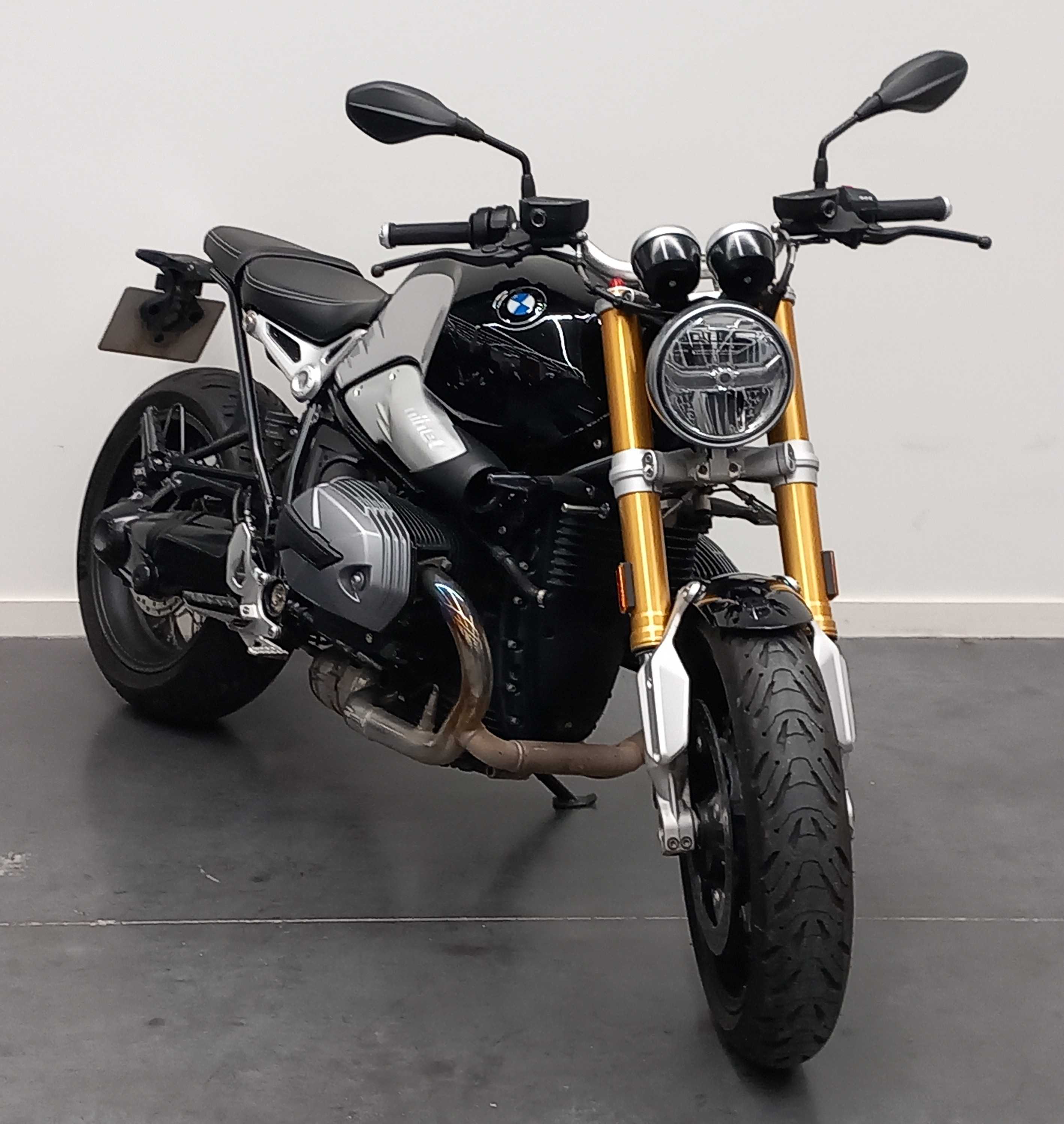 BMW R 1200 R Nine-T 2022 HD vue 3/4 droite