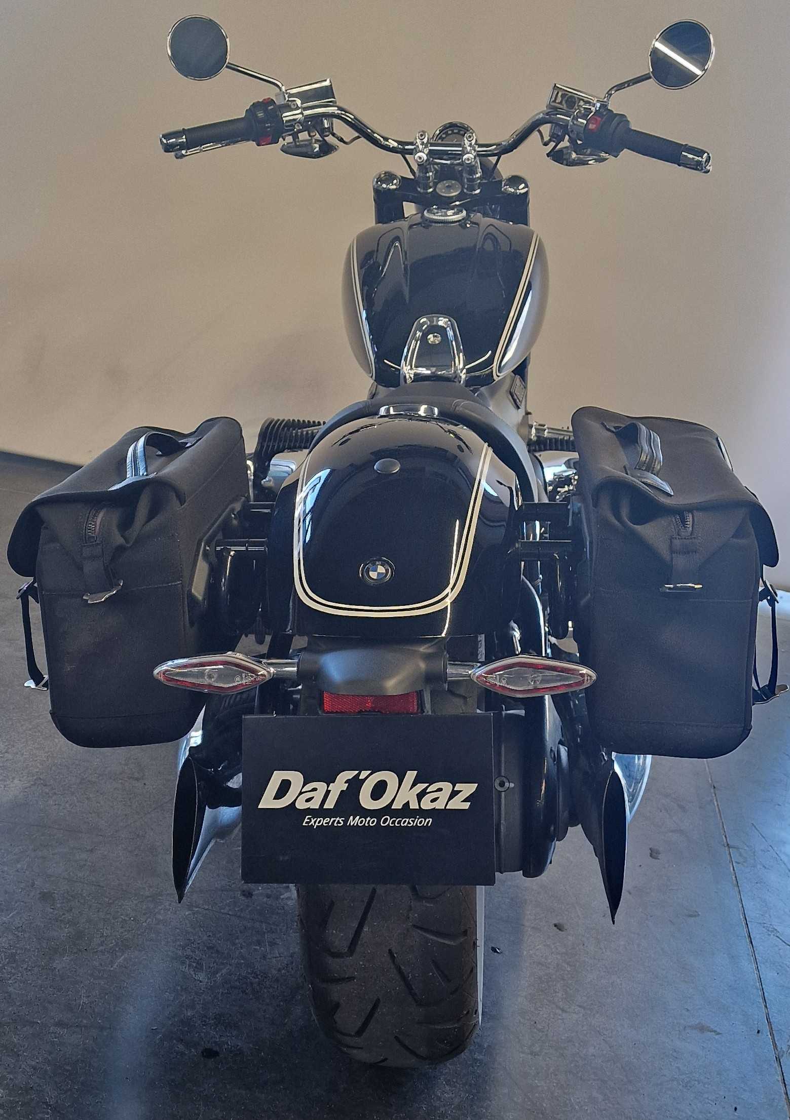 BMW 1800 R18 2020 HD vue arrière