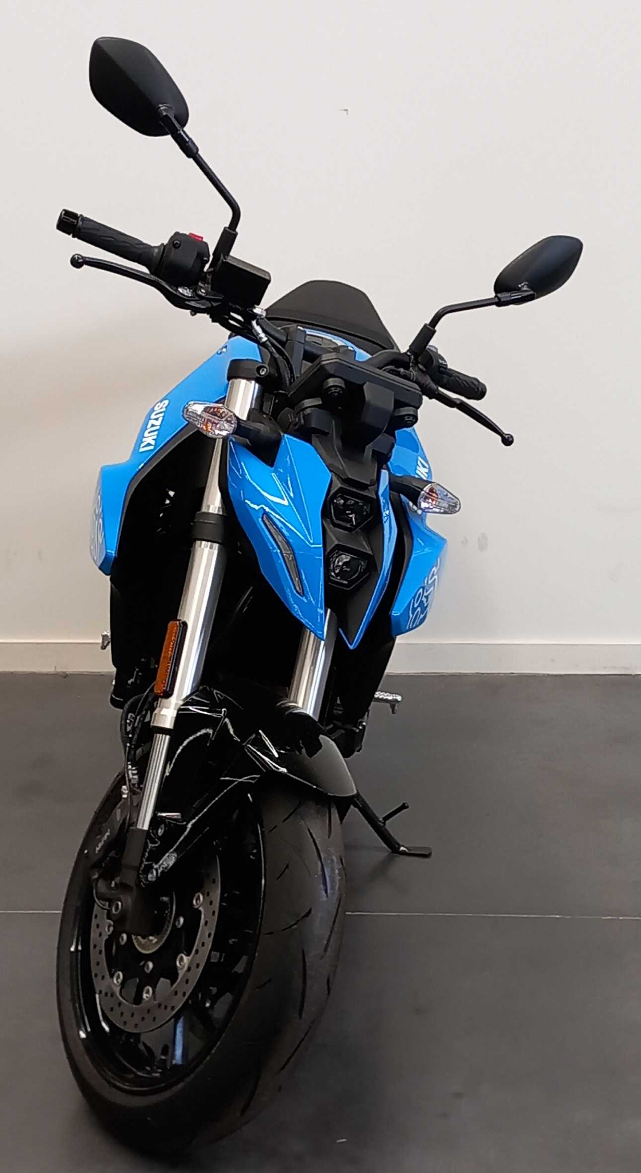 Suzuki GSX 800 8S 2025 HD vue avant