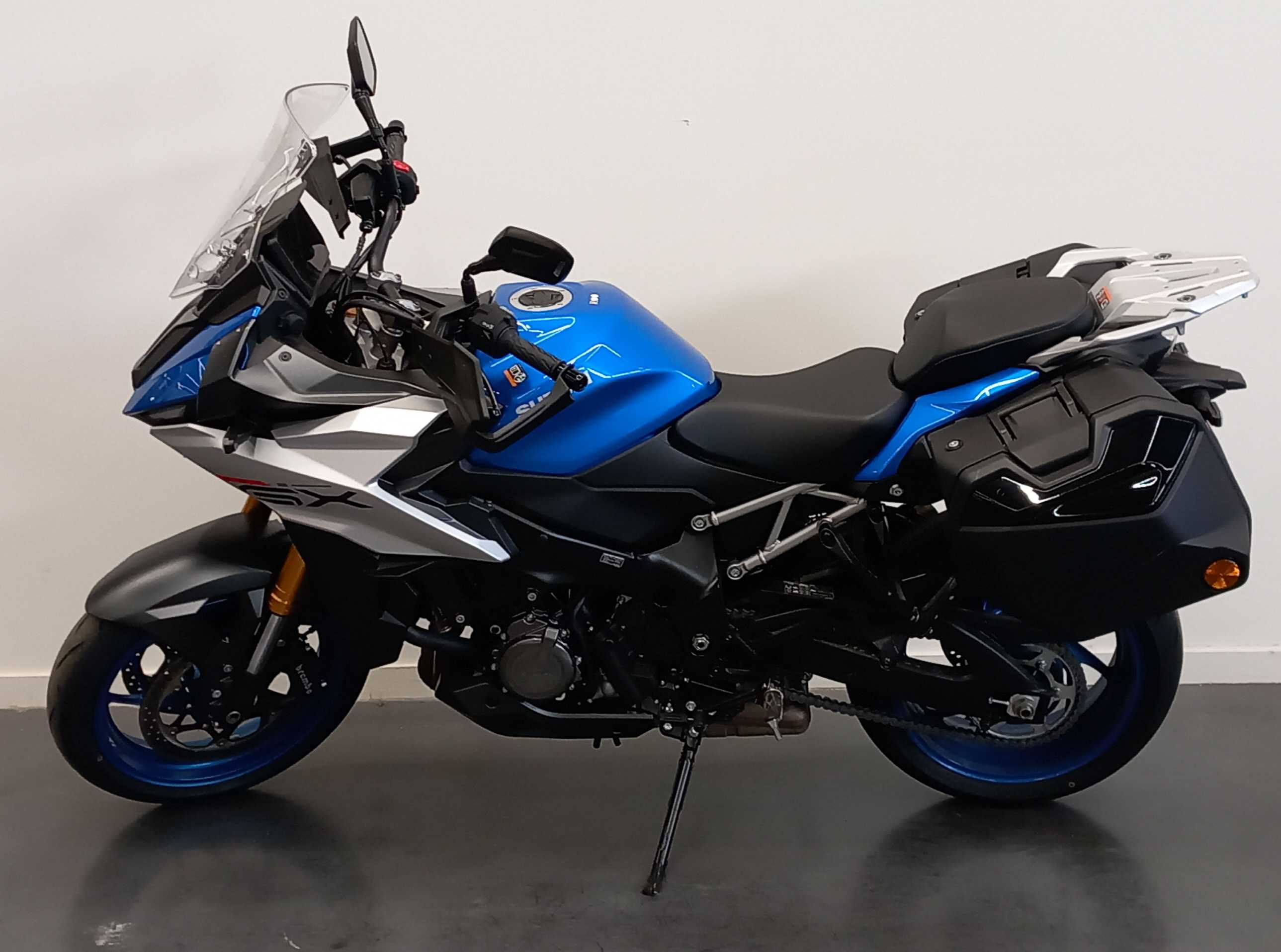 Suzuki GSX-S 1000 GX 2025 HD vue gauche