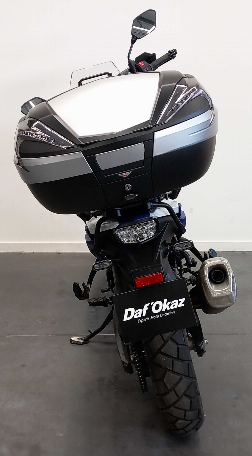 Suzuki DL 800 V-STROM DE 2025 vue arrière