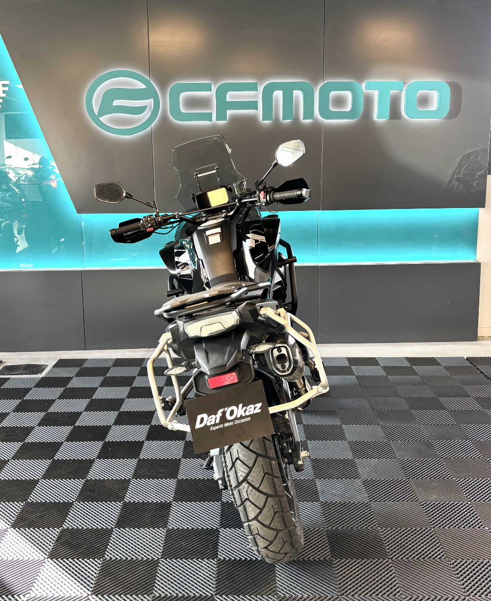 CFMOTO MT 700 ABS MT ABS 2025 vue arrière