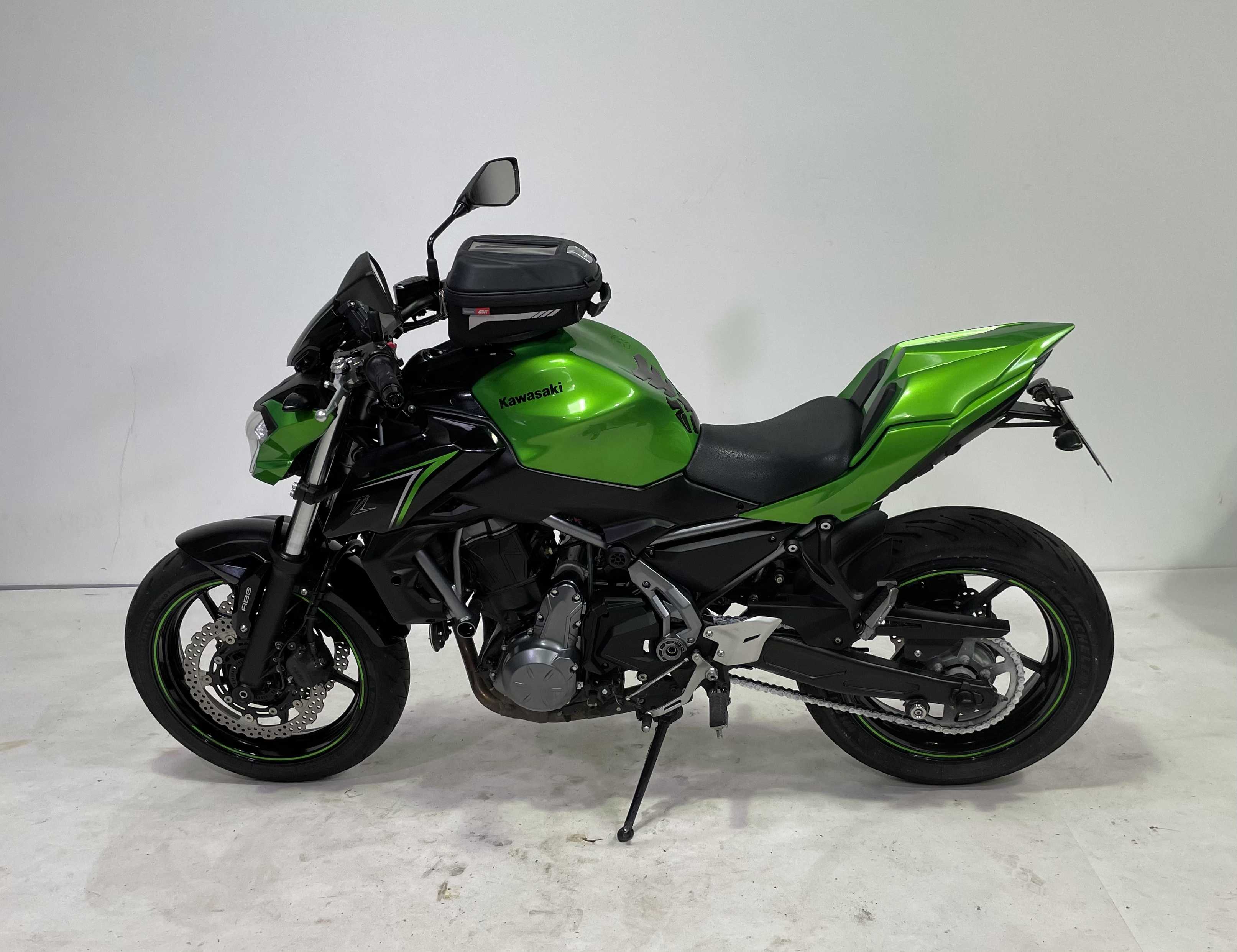 Kawasaki Z 650 2019 HD vue gauche