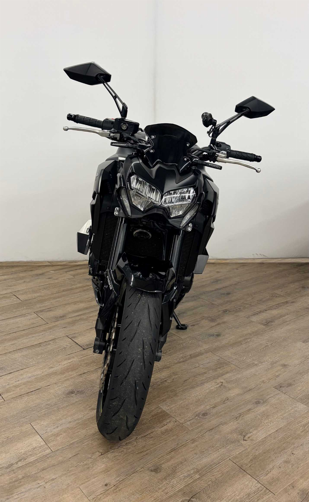 Kawasaki Z 900 2022 vue avant