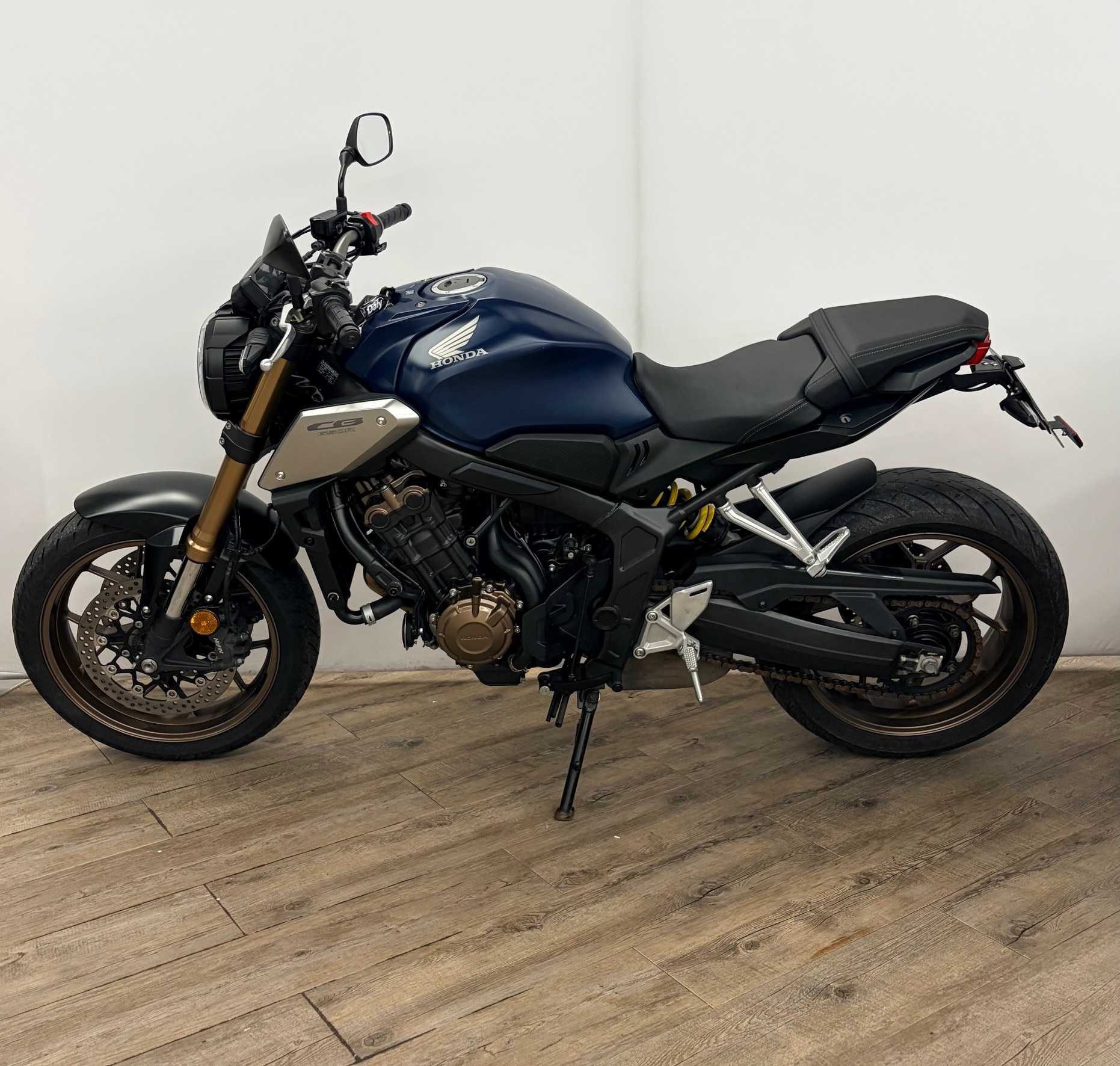Honda CB 650 R 2019 HD vue gauche